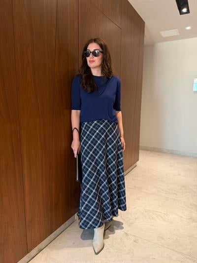 Lacivert Ekoseli , Dokulu Etek