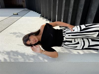 Omzu Gold Aksesuarlı , Siyah Modal Bluz