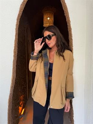 Premium Kalite , Kadife Yakalı , Camel Ceket