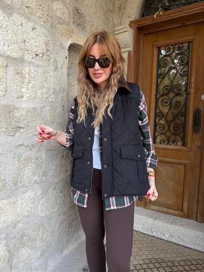 Orijinal Model , İçi Ekoseli , Siyah , Kapitone Yelek