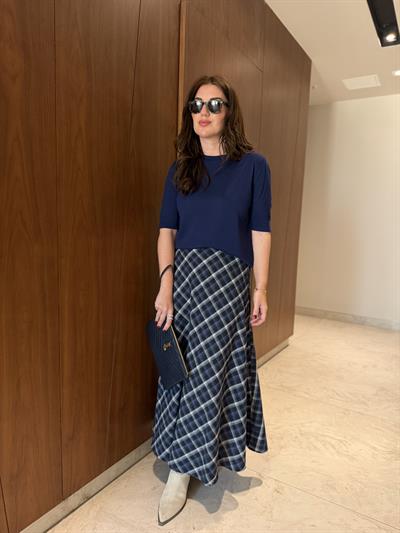 Lacivert Ekoseli , Dokulu Etek