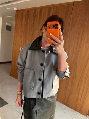 Deri Yakası Çıkabilir , Gri Kaşe Ceket