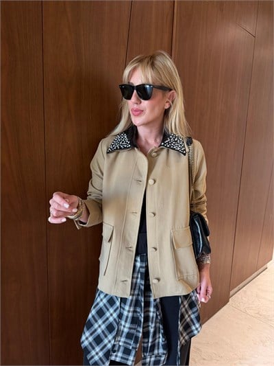 Orijinal Model , Yakası Çıkabilir , Deri & Zirkon Taşlı , Bej Gabardin Ceket