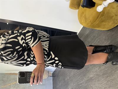 Yırtmaç Detaylı , Siyah Şort Etek