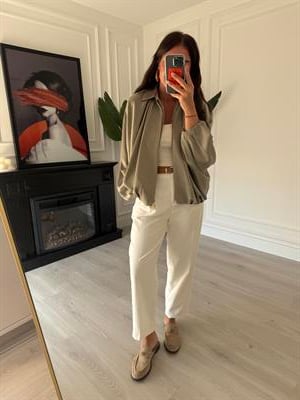 Taba Kemerli , Likralı Krep Kumaş , Ekru , Havuç Pantolon