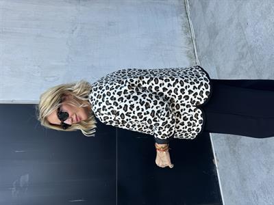 Orijinal Model Bej Leopar Kapitone Mevsimlik Mont