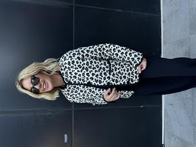 Orijinal Model Bej Leopar Kapitone Mevsimlik Mont