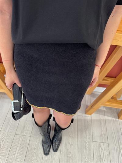 Orjinal Model Şerit Taş İşlemeli Siyah Triko Etek