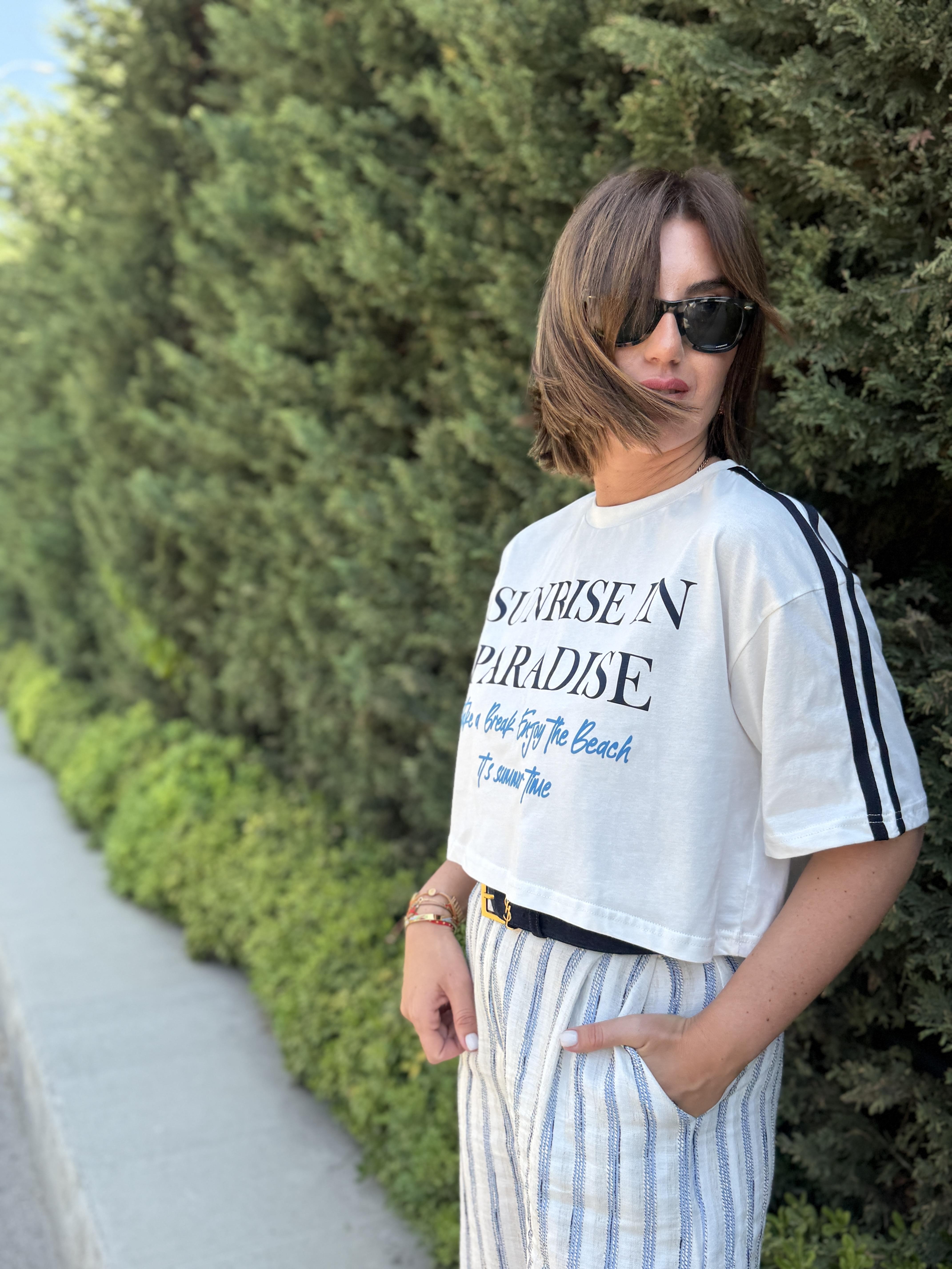 Lacivert Yazılı , Beyaz Crop T-shirt