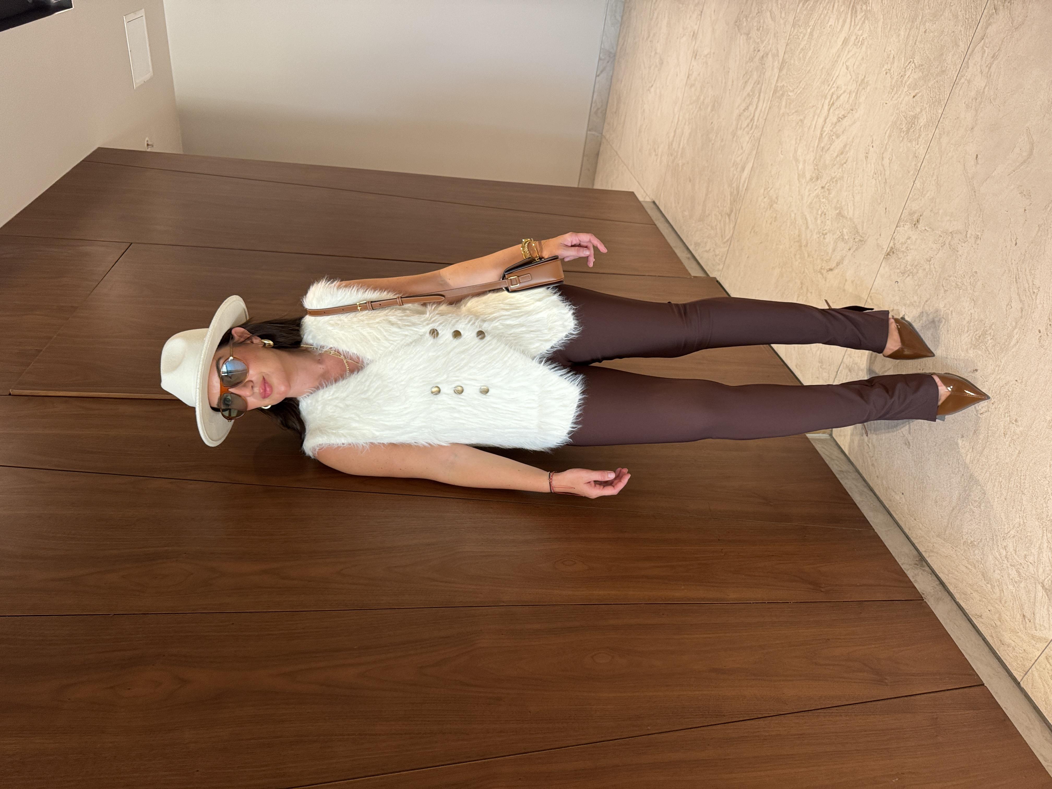 Bir Beden İncelten , Paçası Yırtmaçlı , Acı Kahve , Tayt Pantolon