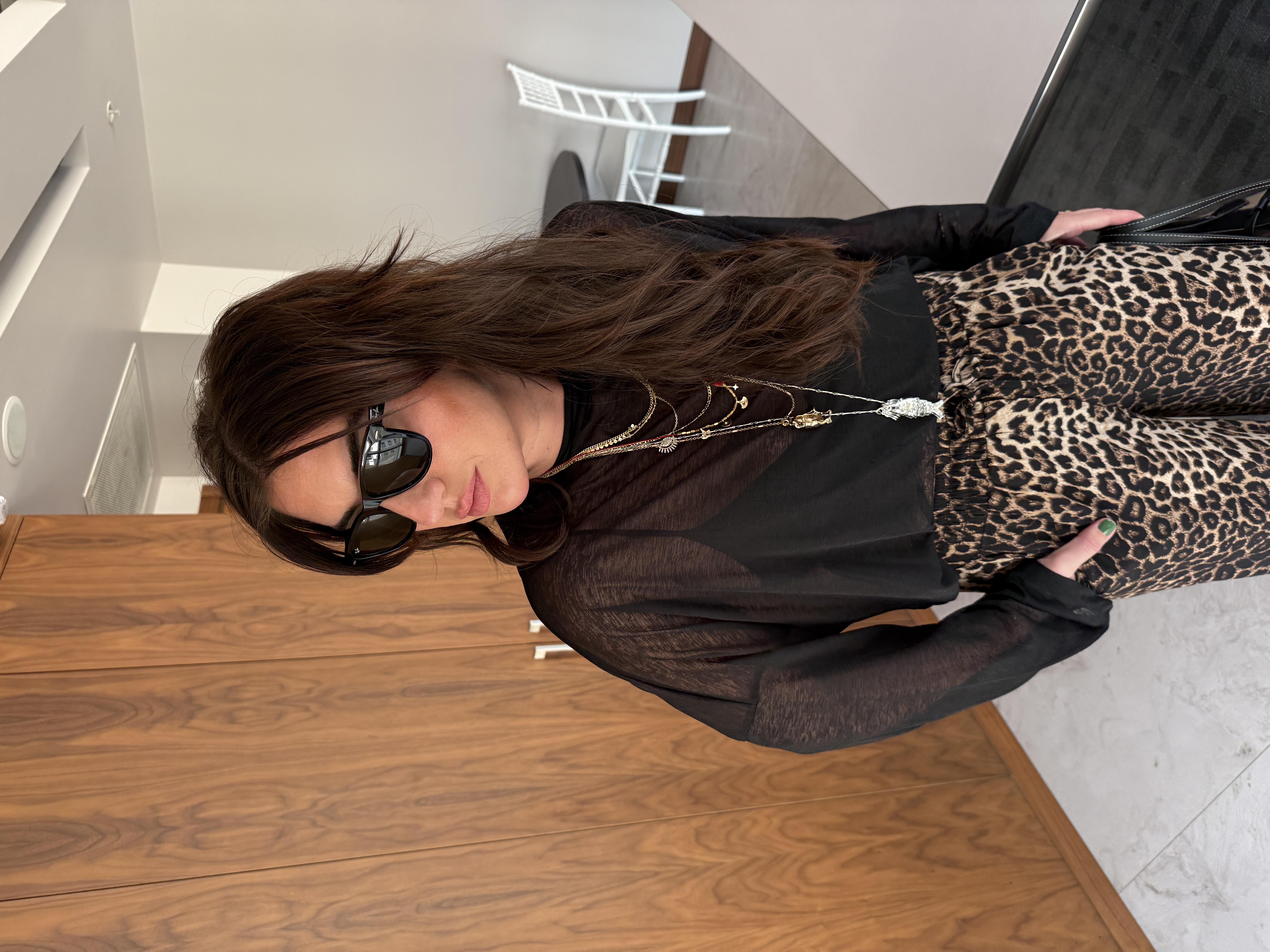 Std Beden , Siyah Tiril Bluz