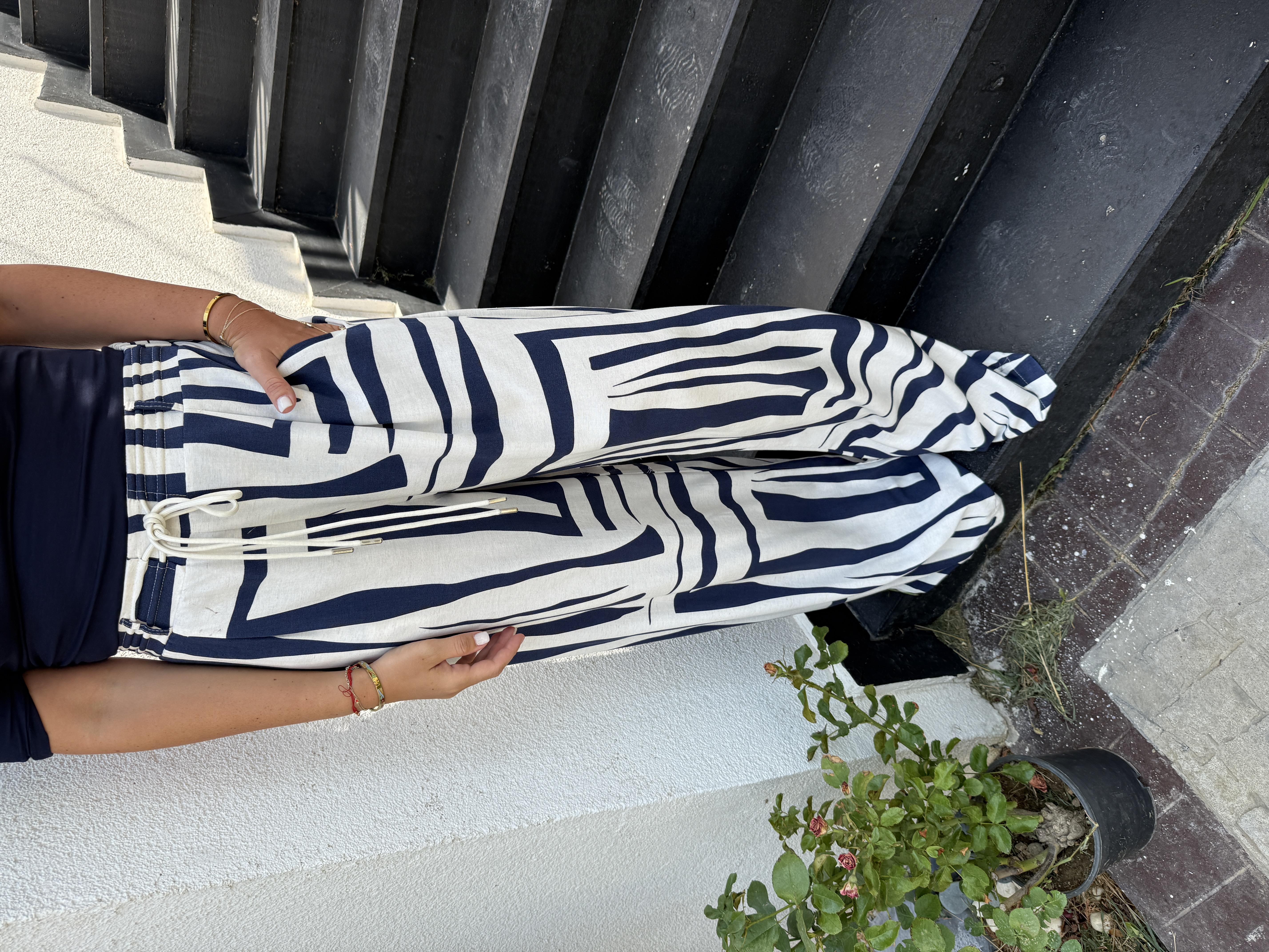 Arkası Lastikli , Lacivert Beyaz , Tiril Pantolon