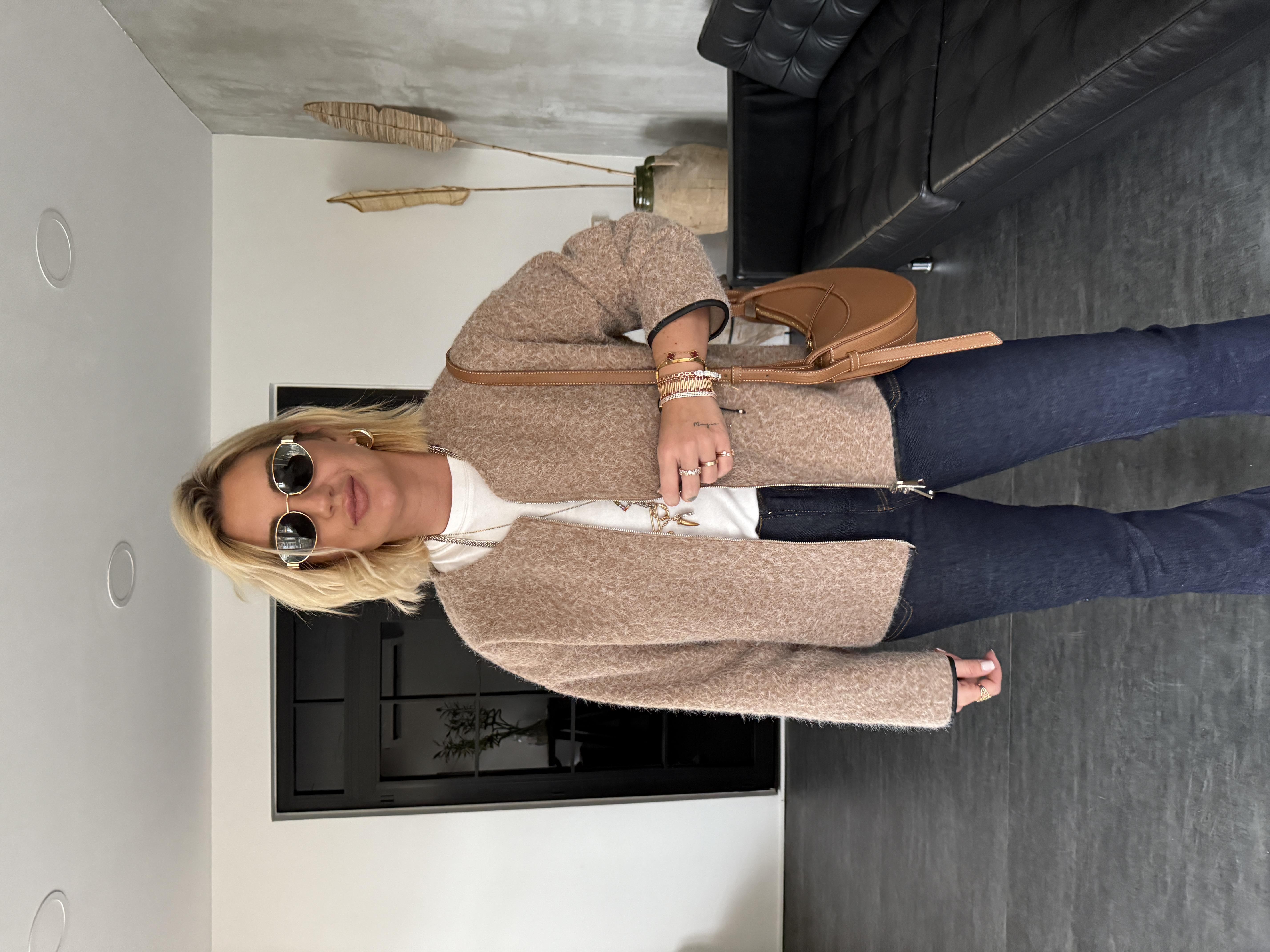 Önden Çift Frermuarlı , Kırçıllı Bej Ceket