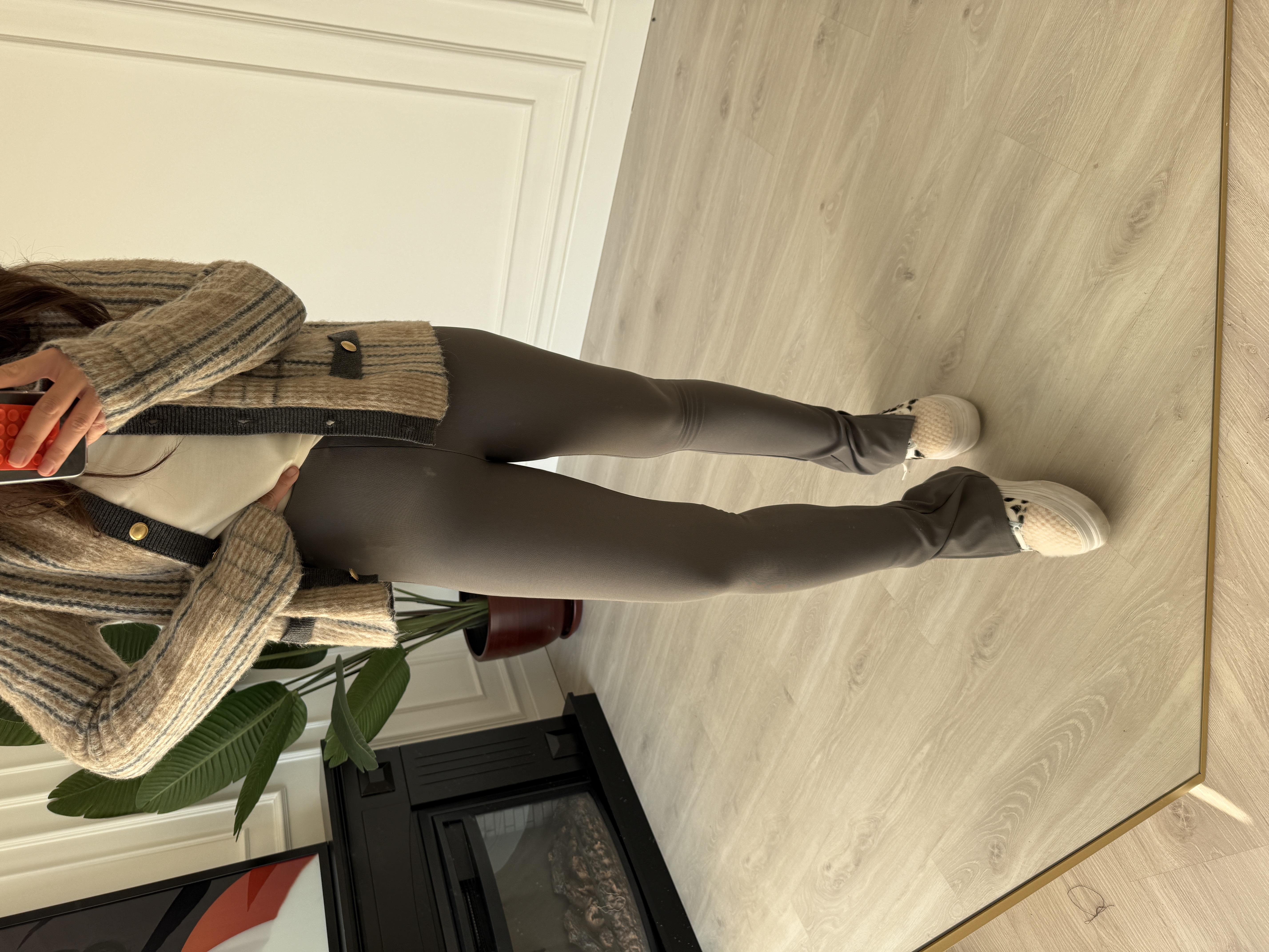 Bir Beden İncelten , Paçası Yırtmaçlı , Füme , Tayt Pantolon