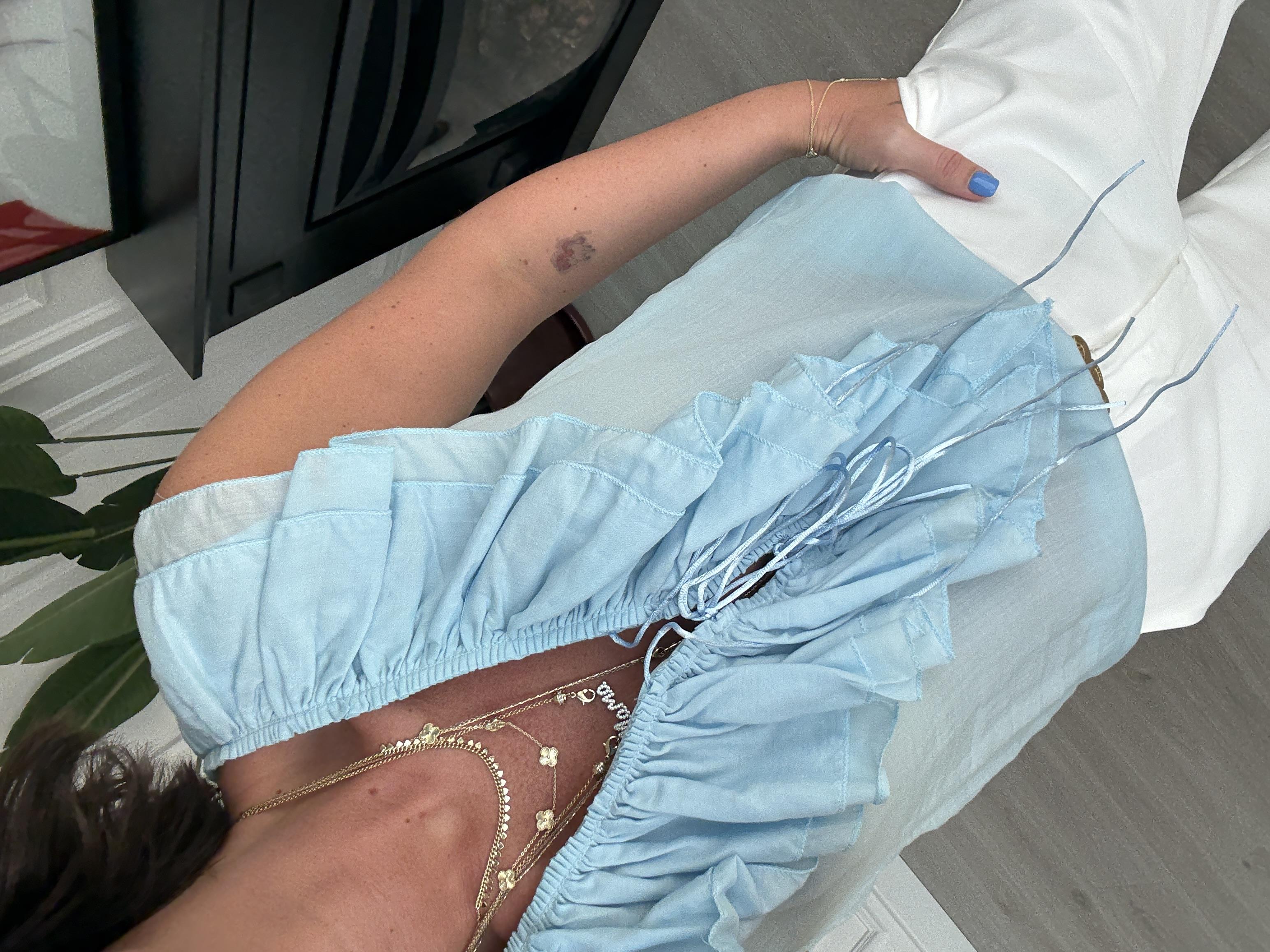 Fırfır Detaylı , Premium Seri , Bebe Mavisi , Kolsuz Bluz