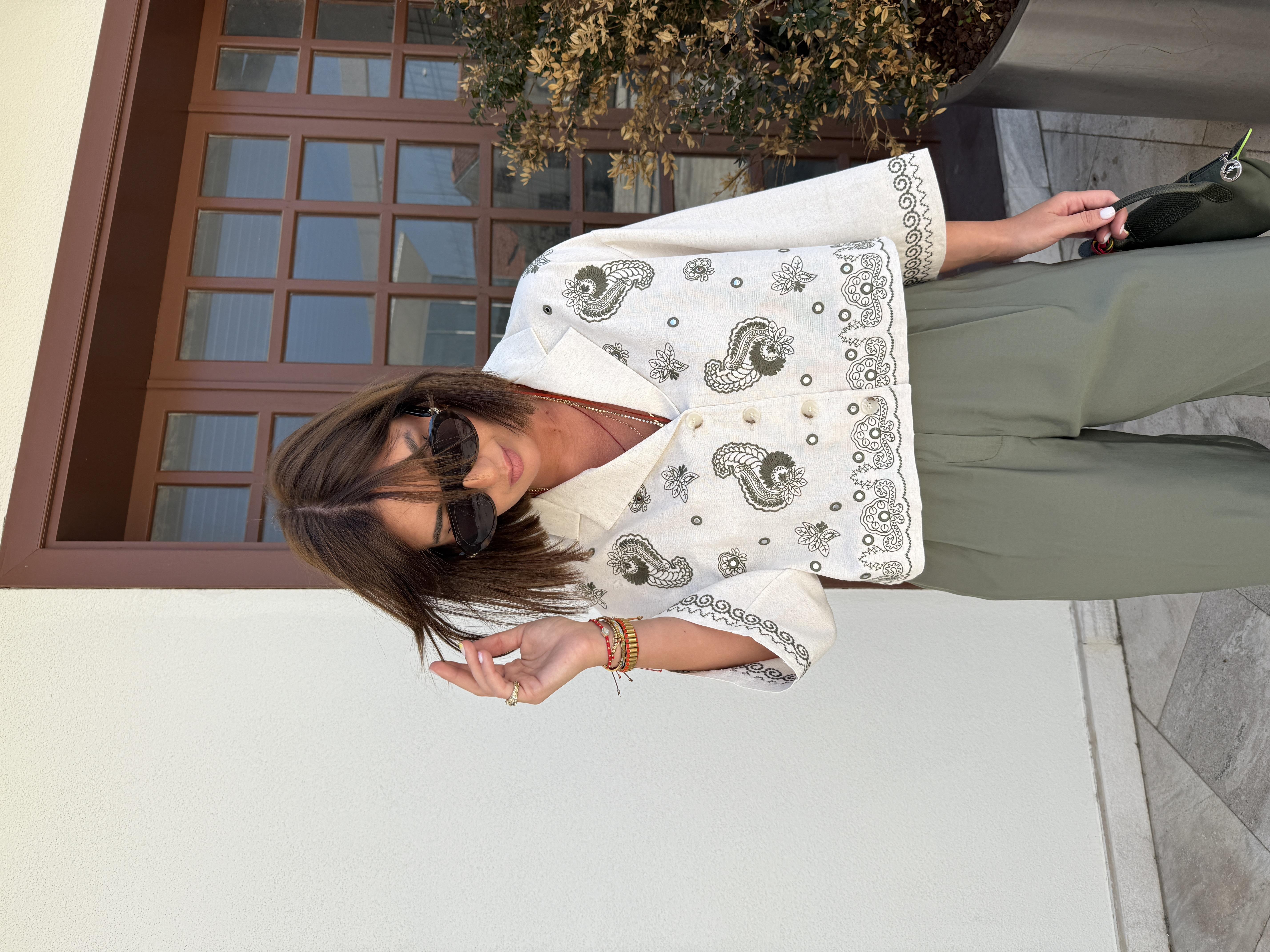 Önden Düğmeli , Haki İşlemeli , Ayna Pullu , Tasarım Gömlek