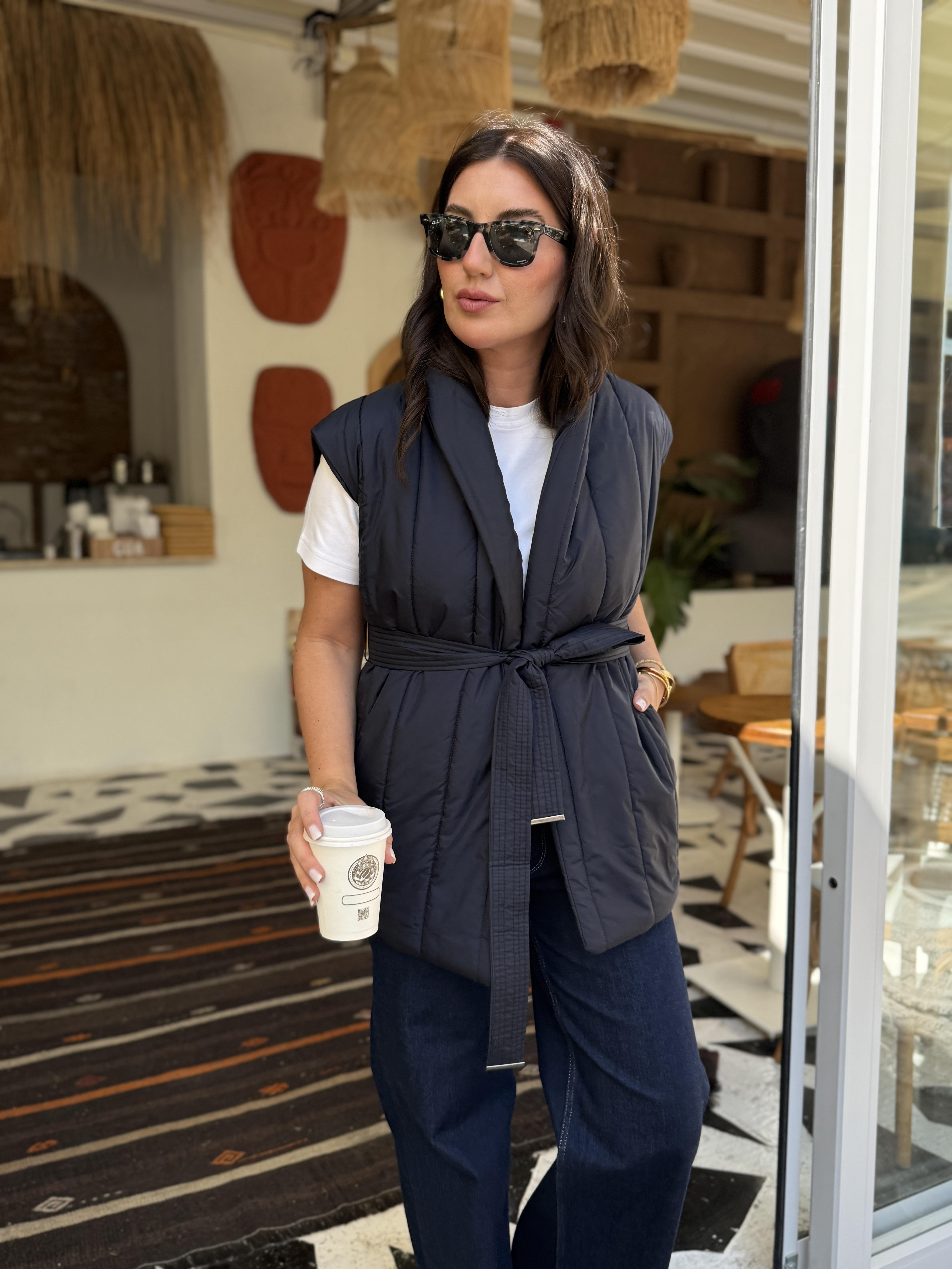 Arkası Triko Detaylı , Kuşaklı , Lacivert Puff Yelek