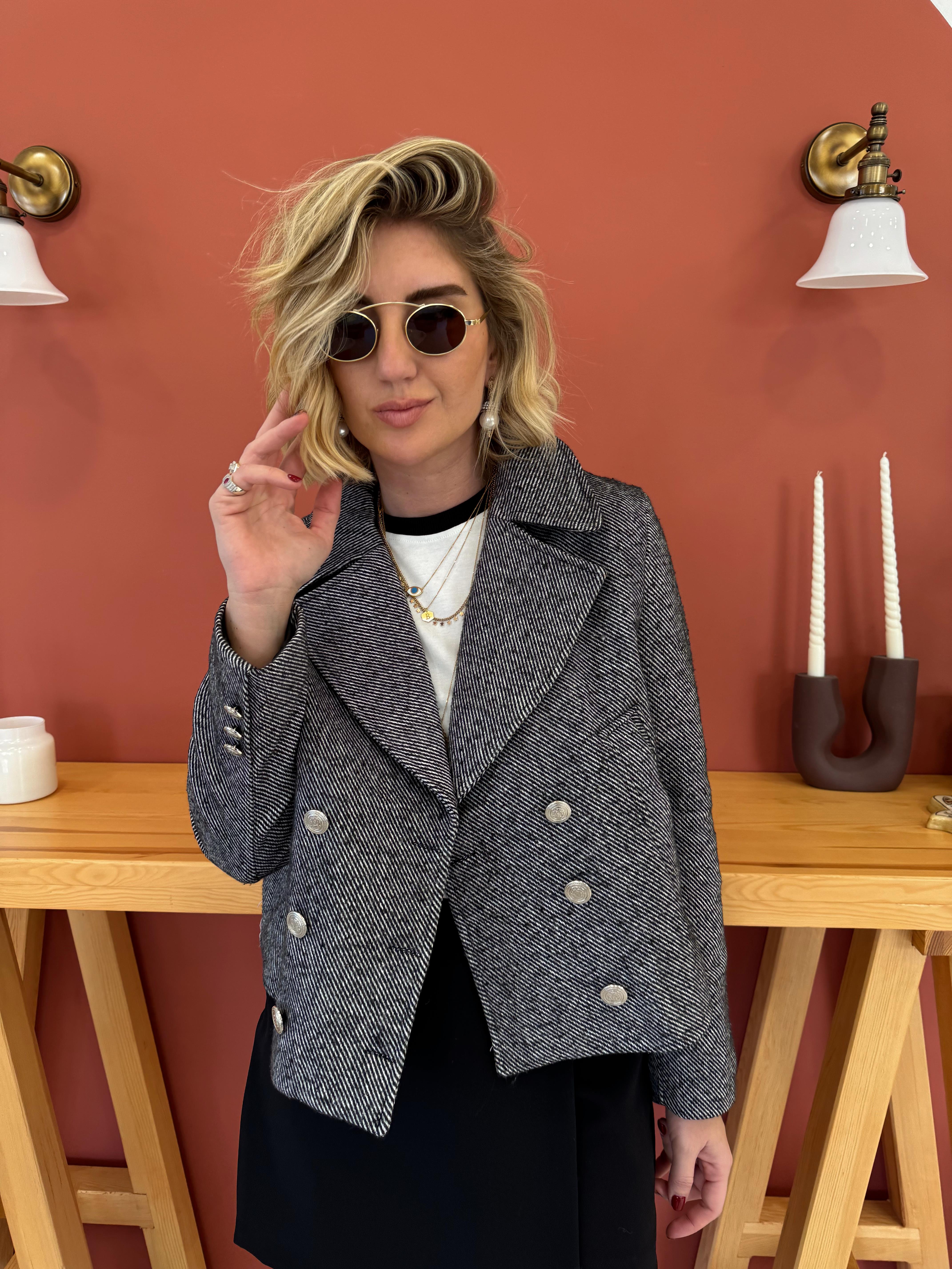 Orjinal Marka Dokulu Füme Kruvaze Mont