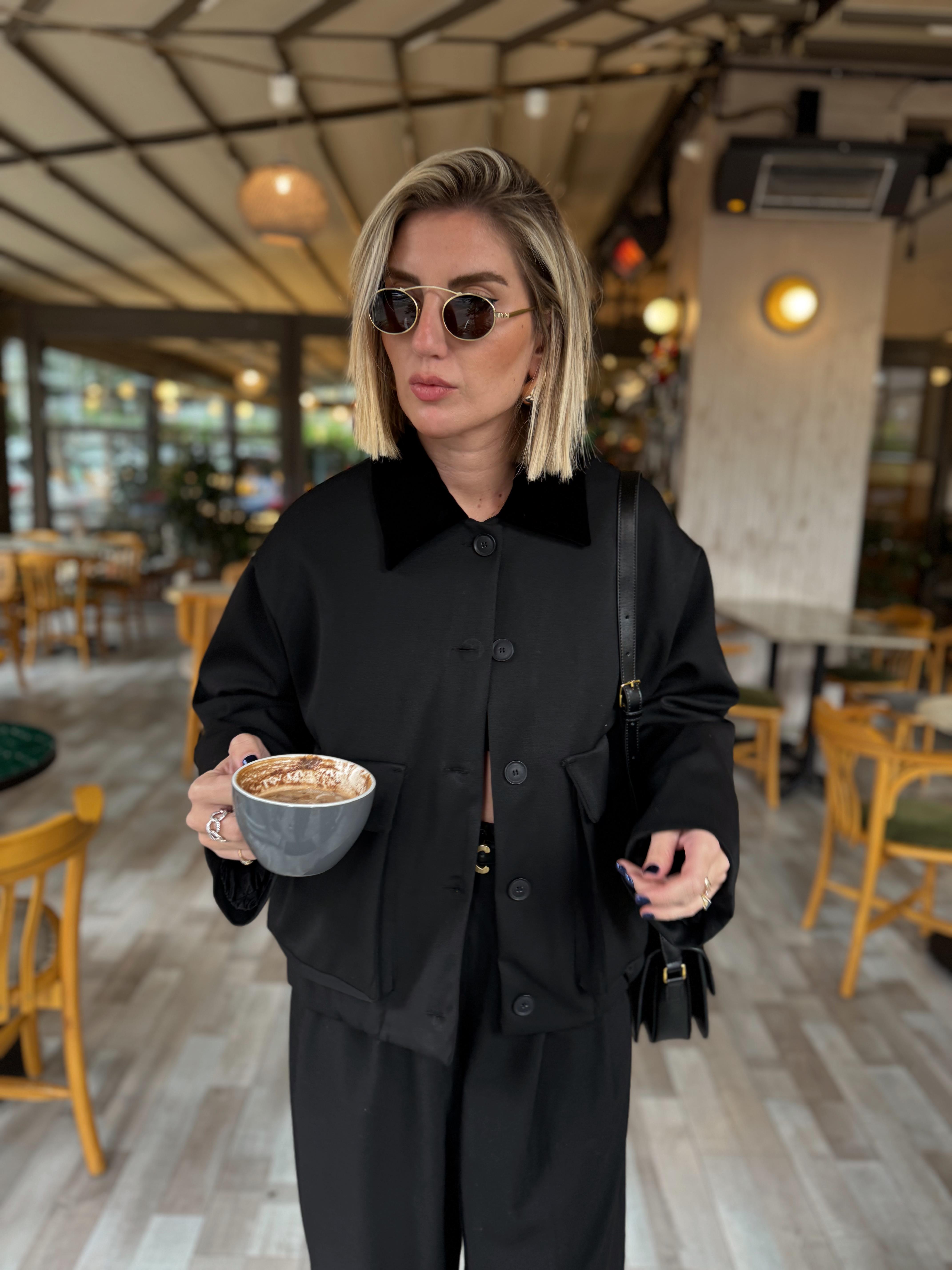 Orjinal Model Kadife Yaka Siyah Bomber Mont