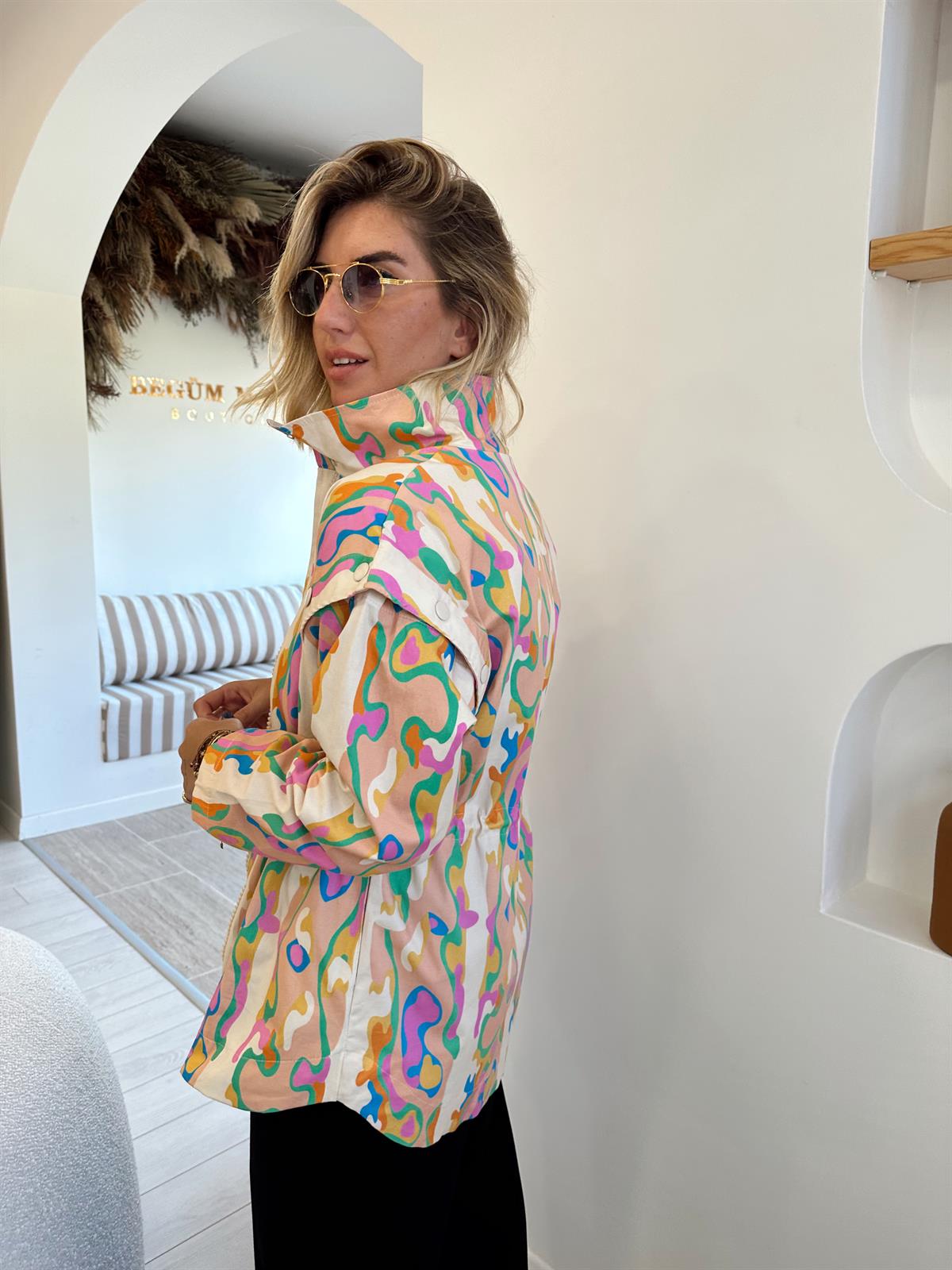 Orjinal Model , Kolları Çıkabilen , Özel Tasarım , Mevsimlik Mont ,