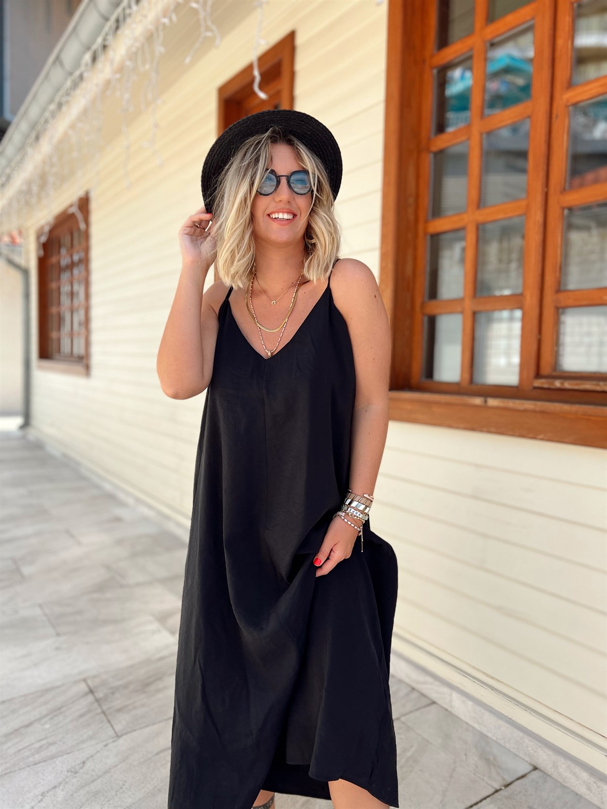 Zara Model İnce Askılı Uzun Tiril Siyah Elbise