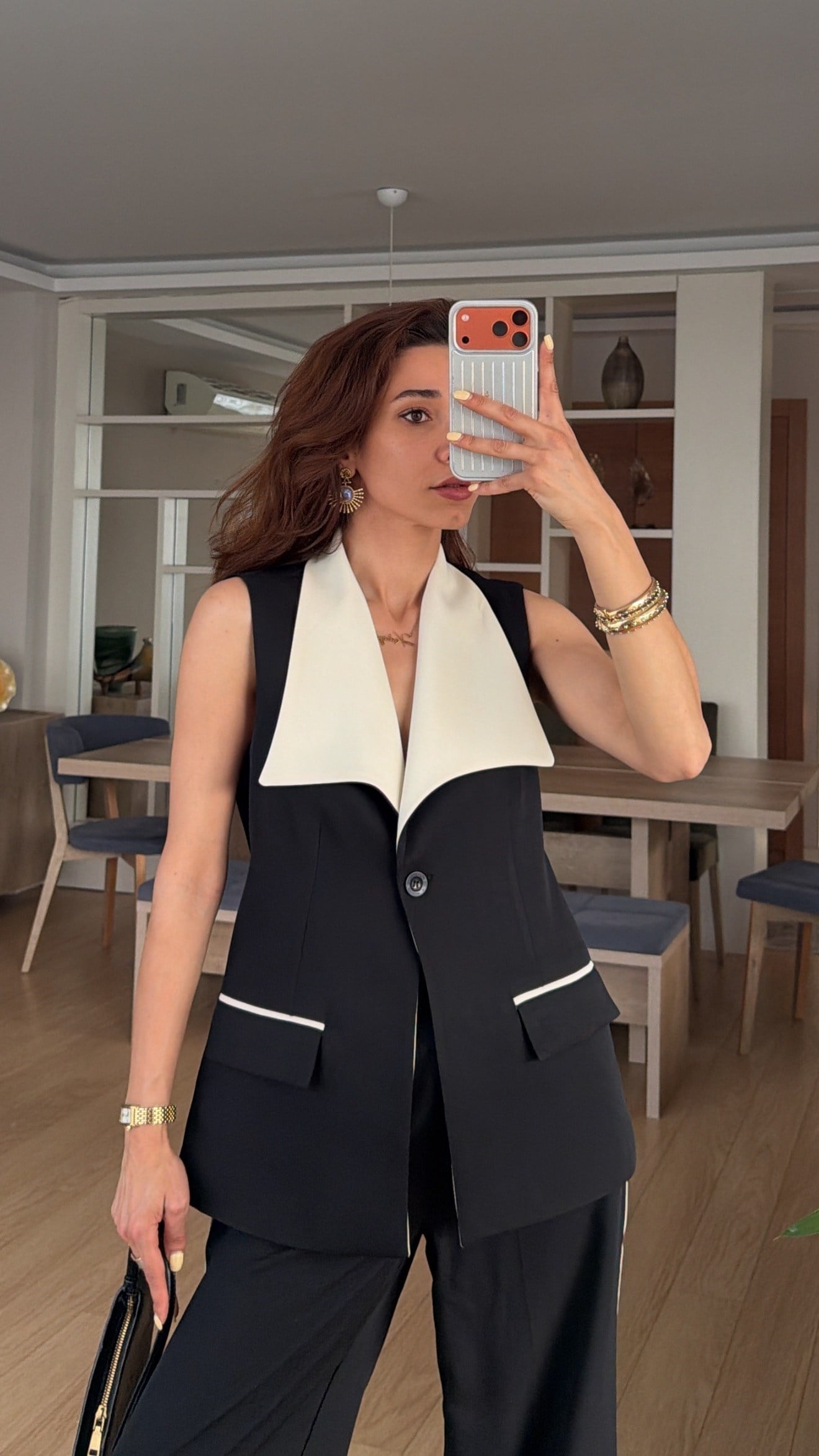Siyah Garnili Geniş Yaka  Takım1 