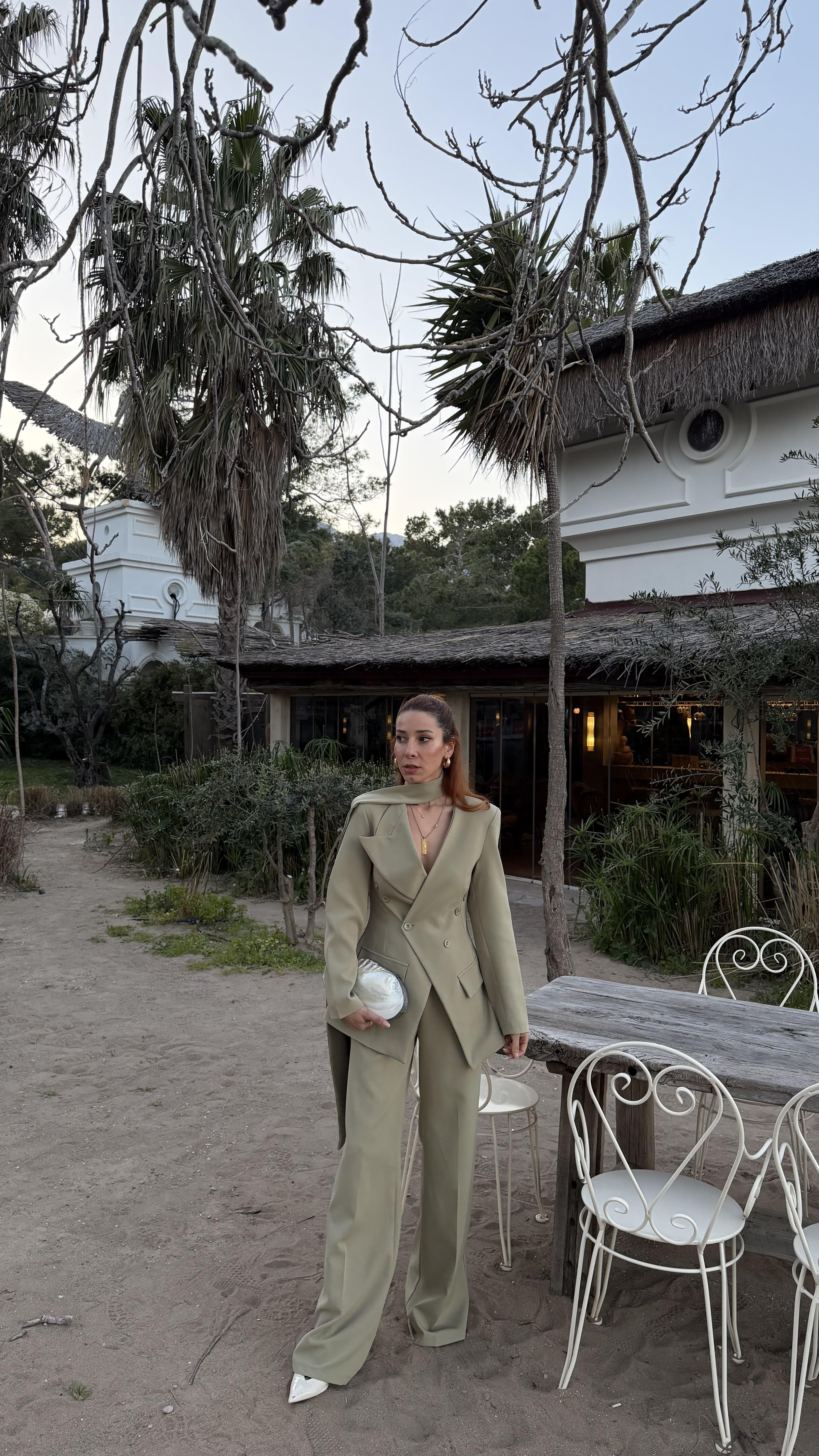 Zeytin Yeşili  Belden Oturtma Ceket Palazzo Takım Şal Aksesuarlı 