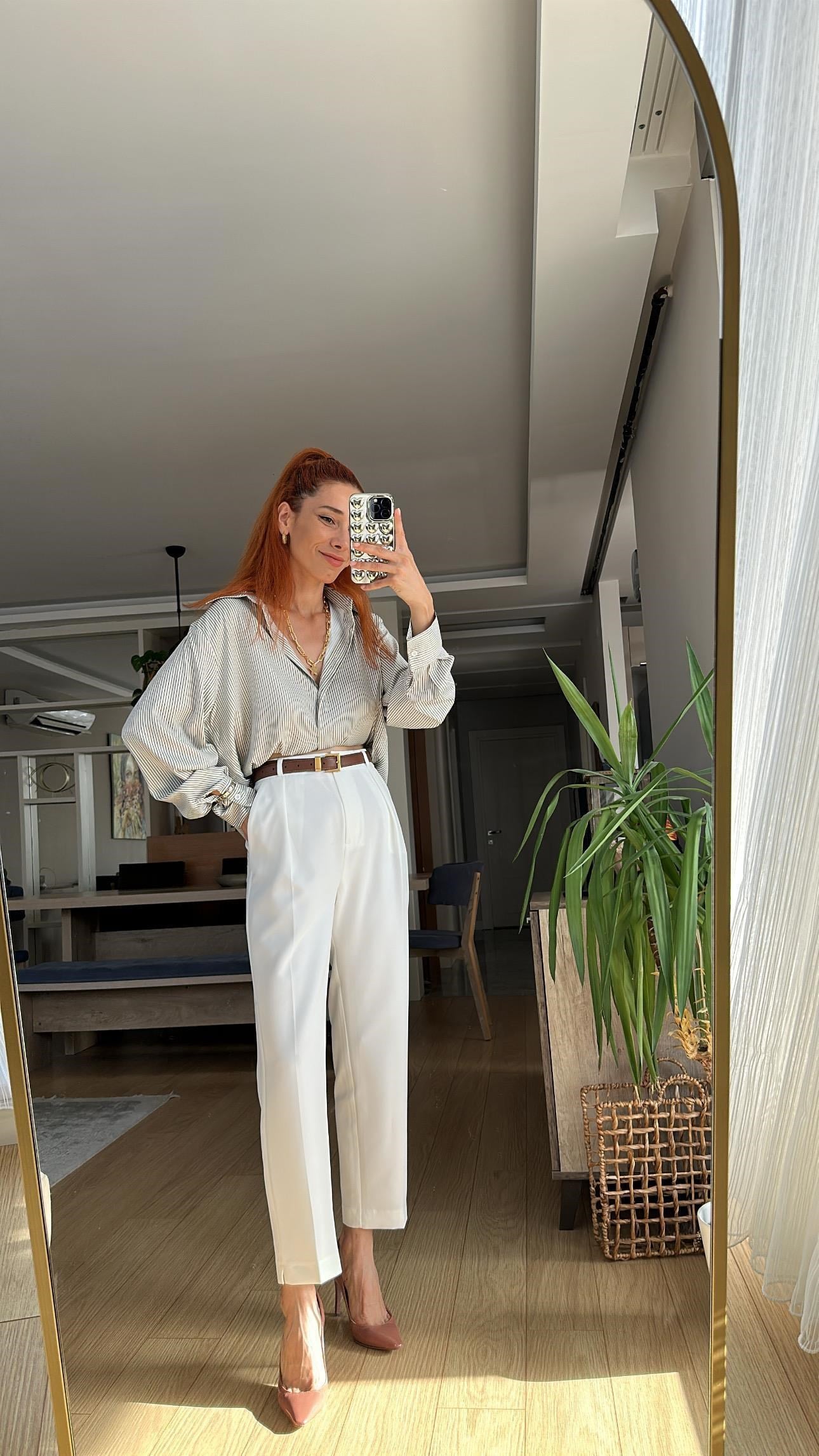 Beyaz Pile Detay Havuç Pantolon 