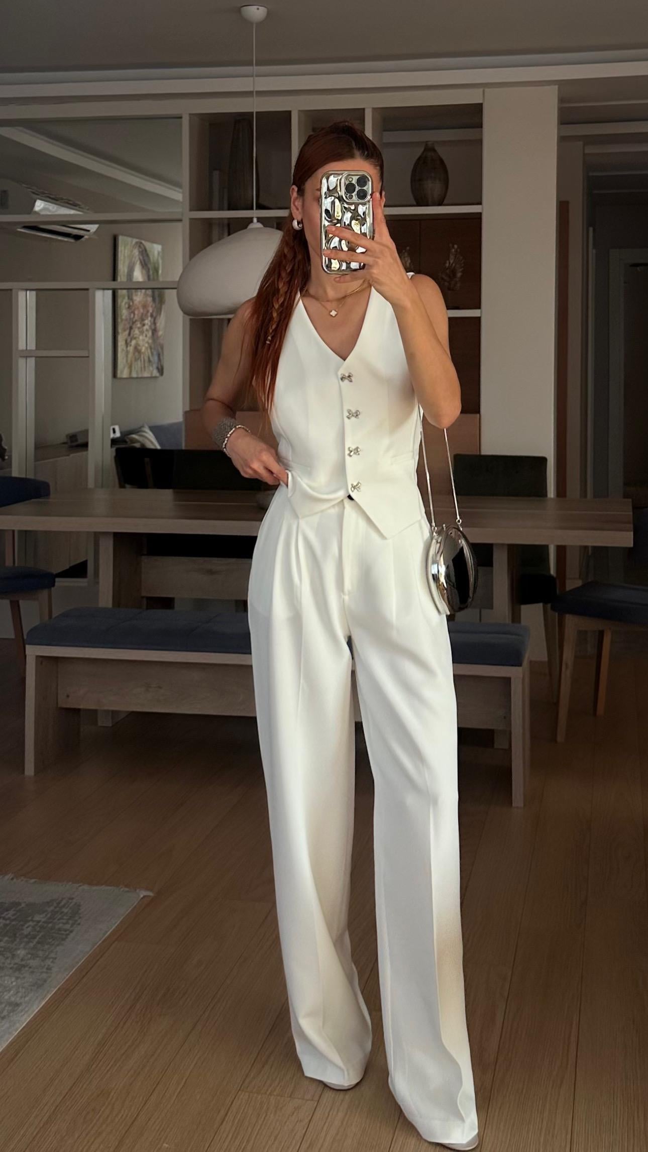 Beyaz Taşlı Düğmeli Yelek Pile Detay Palazzo Takım 