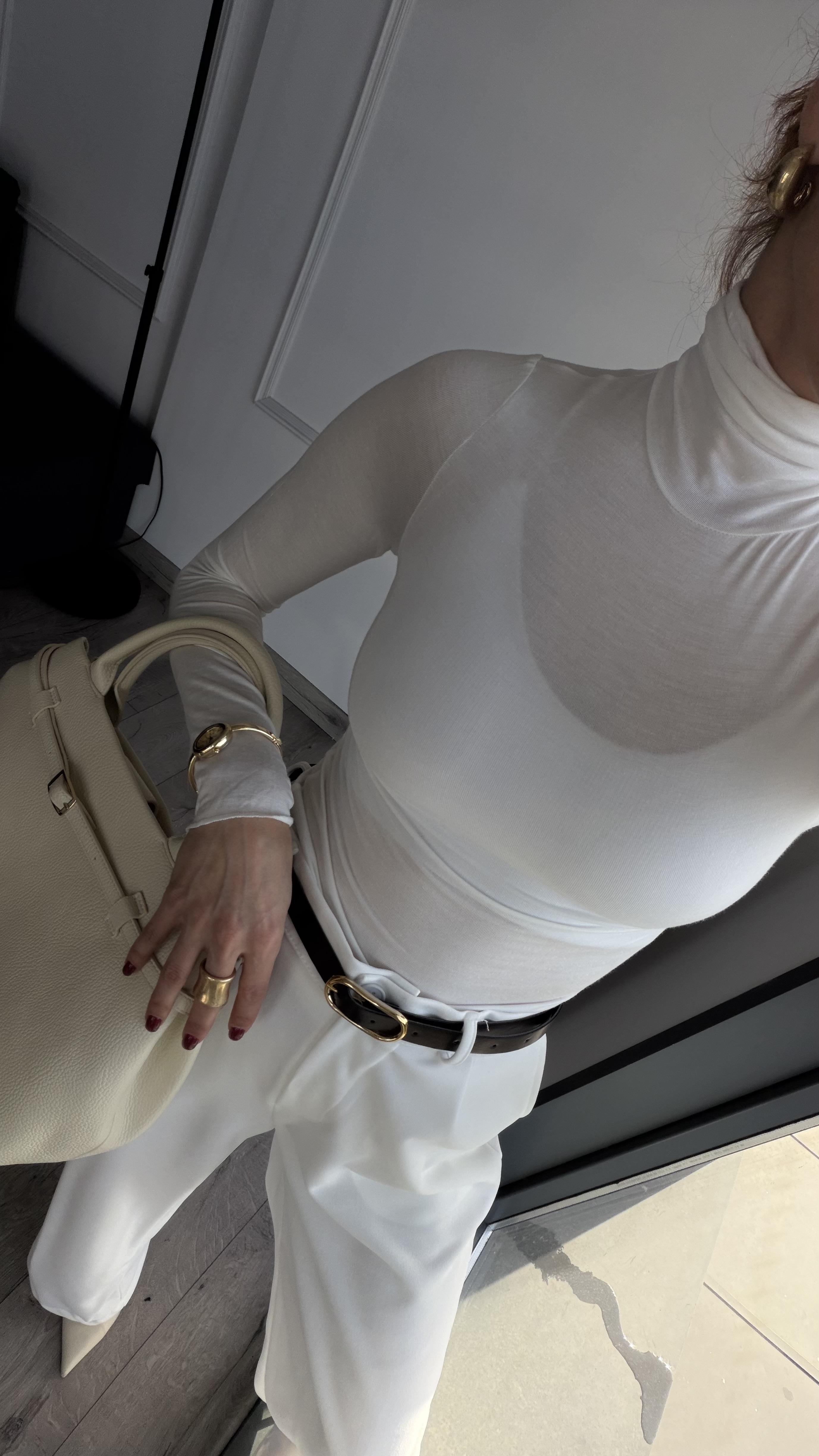 Boğazlı Transparan Bluz Beyaz