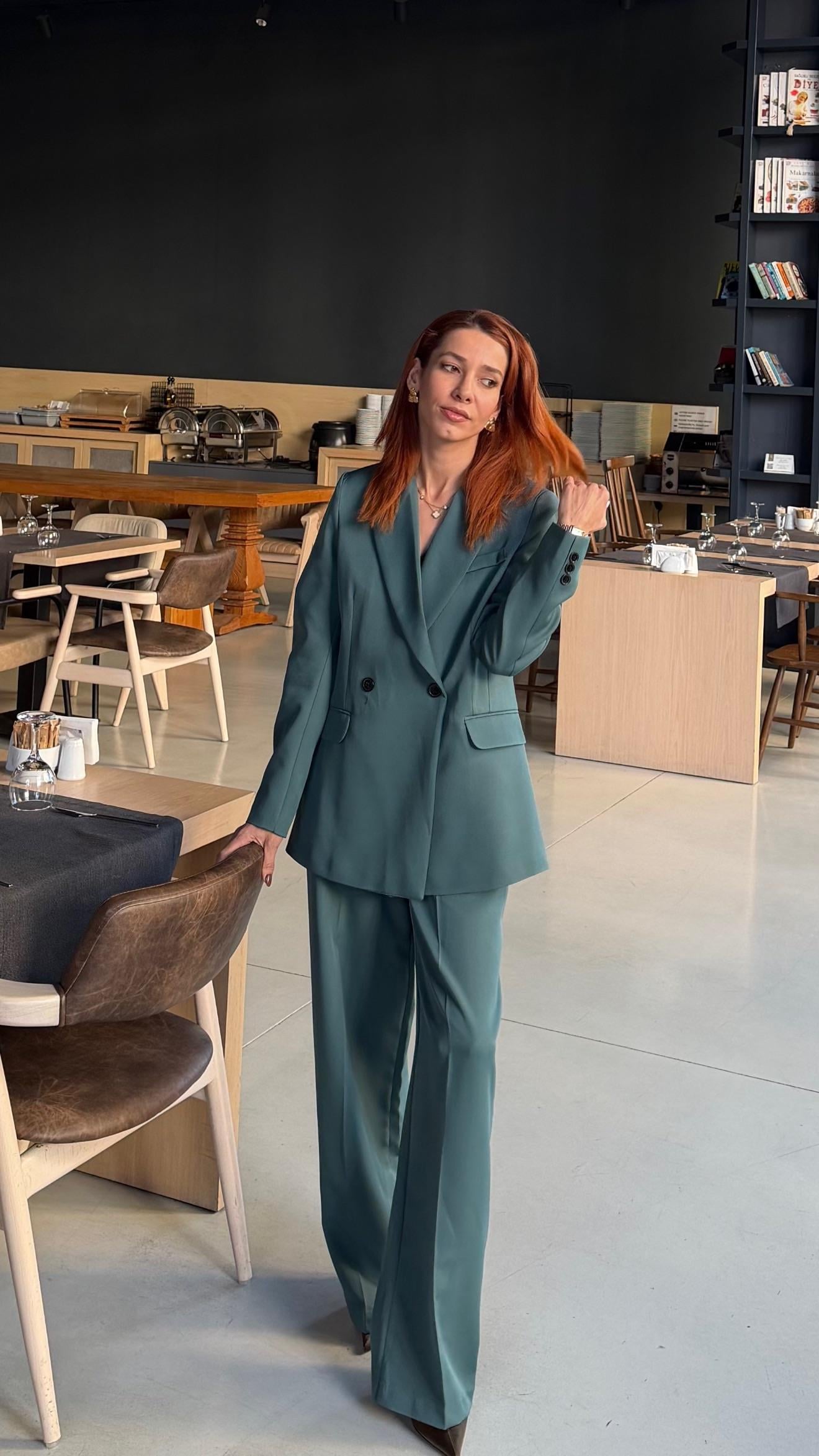 DERİN PETROL YEŞİLİ  OVERSIZE CEKET PİLE DETAY PALAZZO OVERSİZE CEKET TAKIM ELBİSE