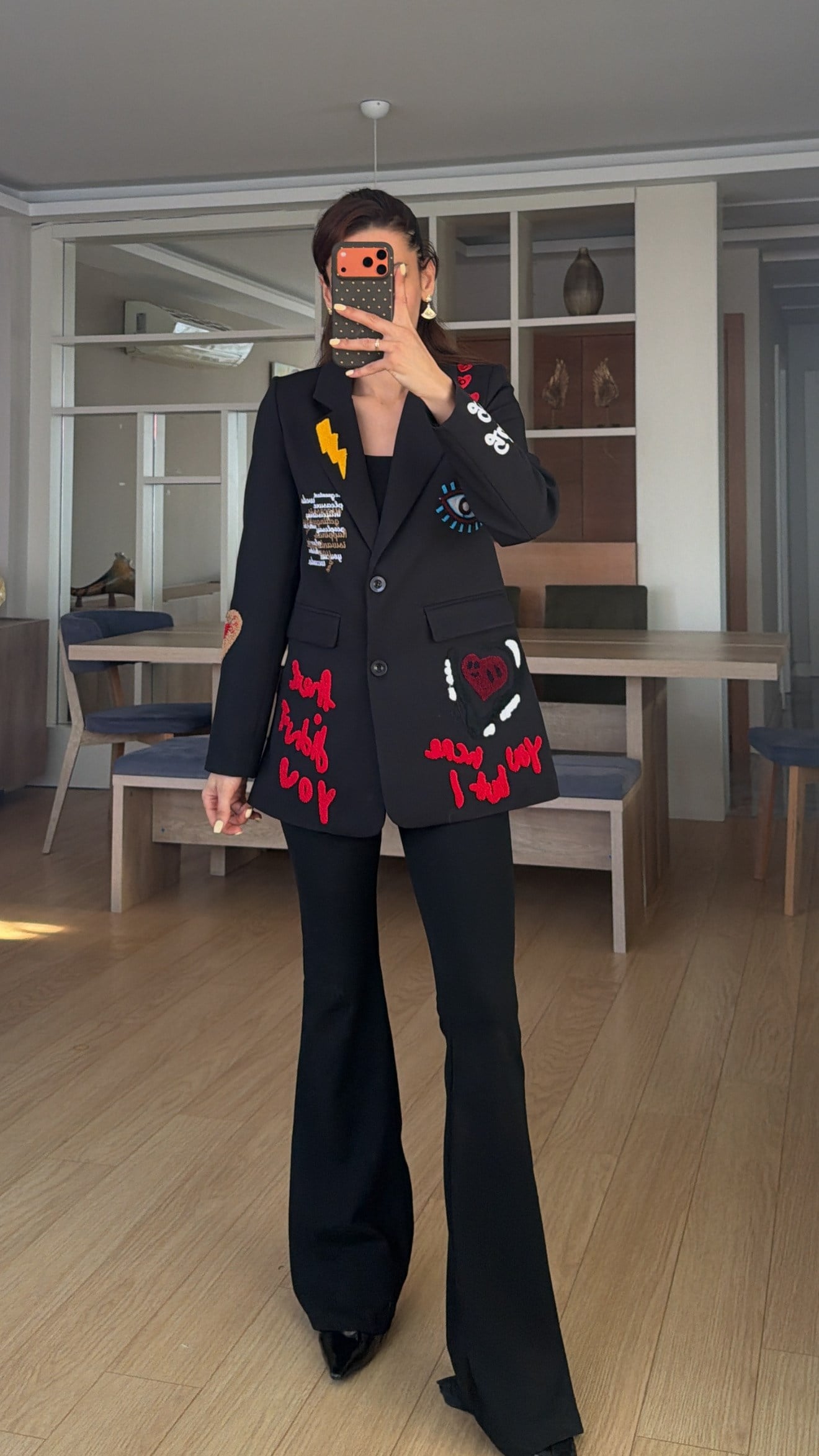 Siyah Nakışlı Yazılı Tasarım Astarlı Blazer