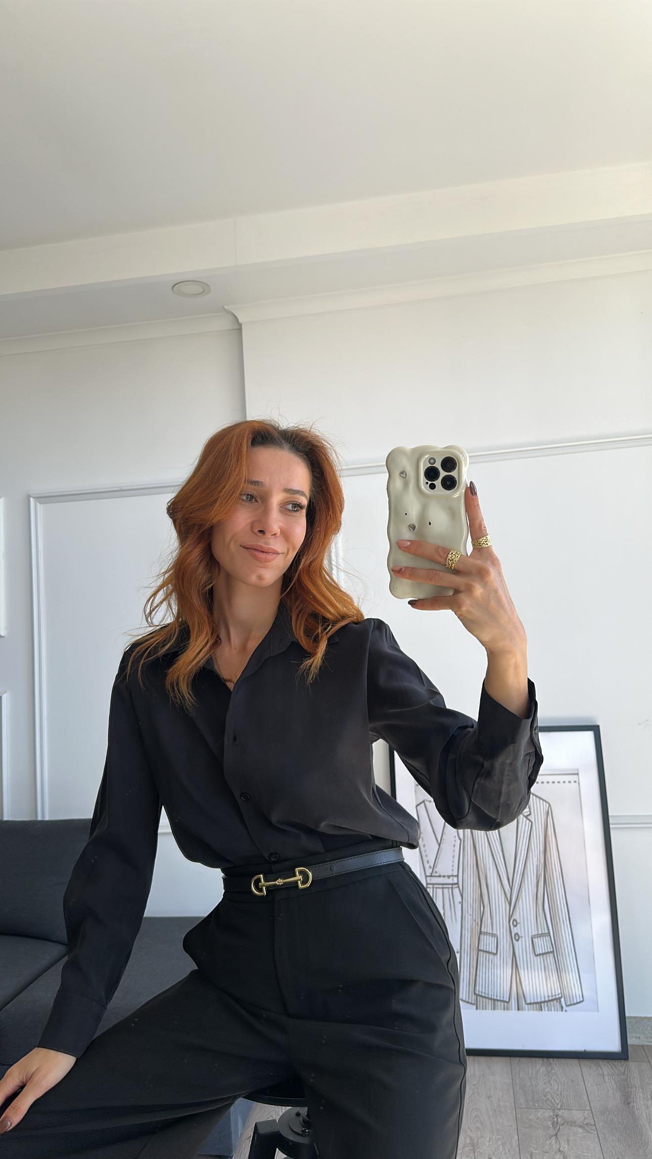 Tensel  Kumaş Dökümlü Siyah Gömlek 