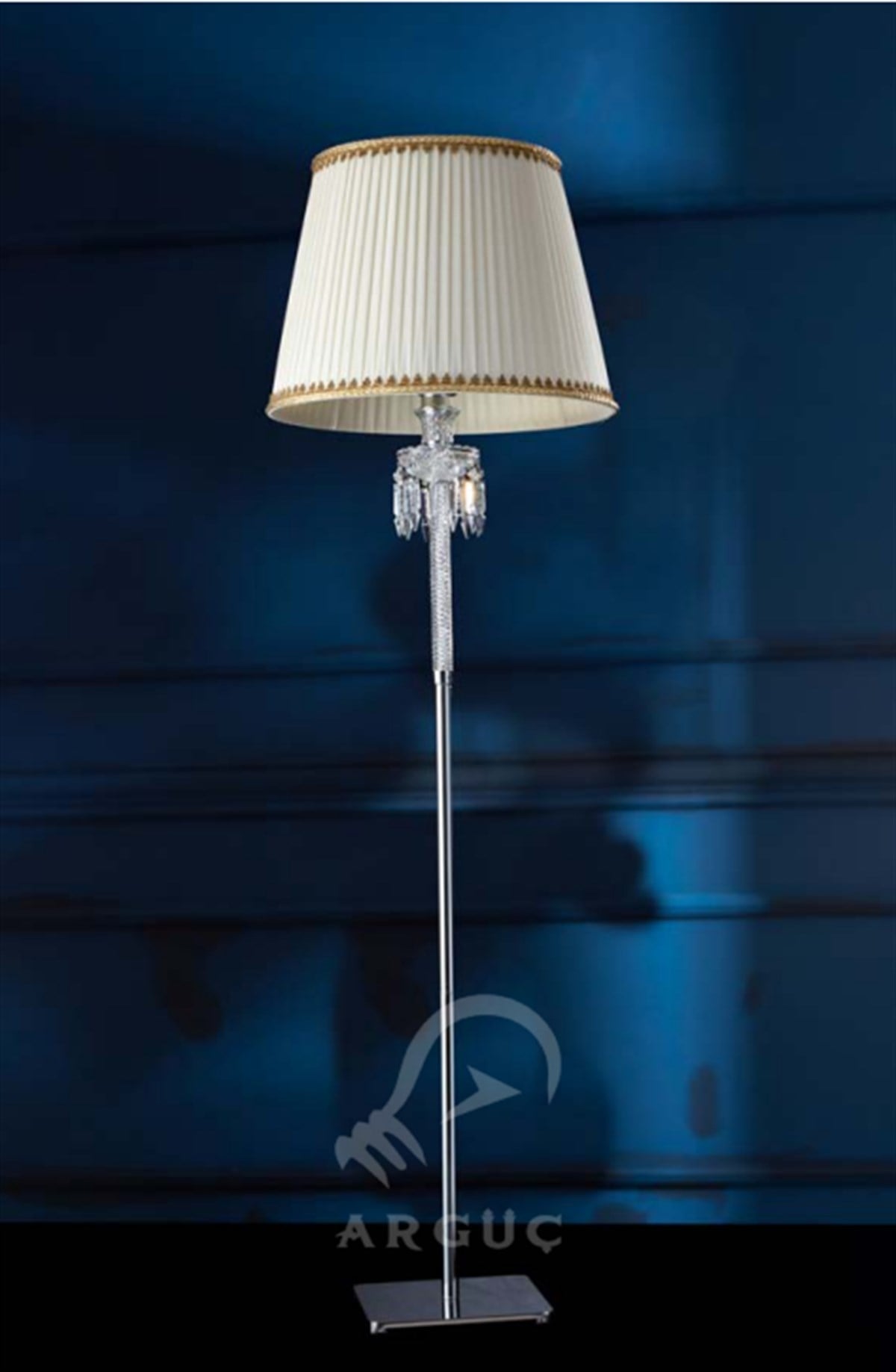 Baccarat Lambader