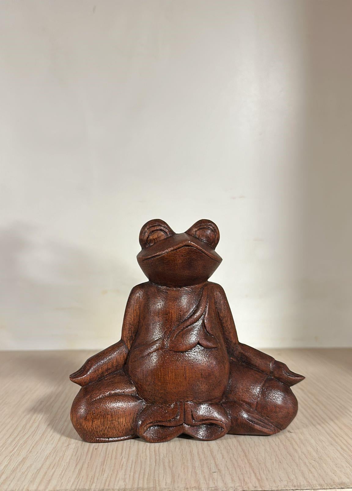 Ahşap Meditasyon Yapan Kurbağa Biblo (15 Cm) - Miamantra