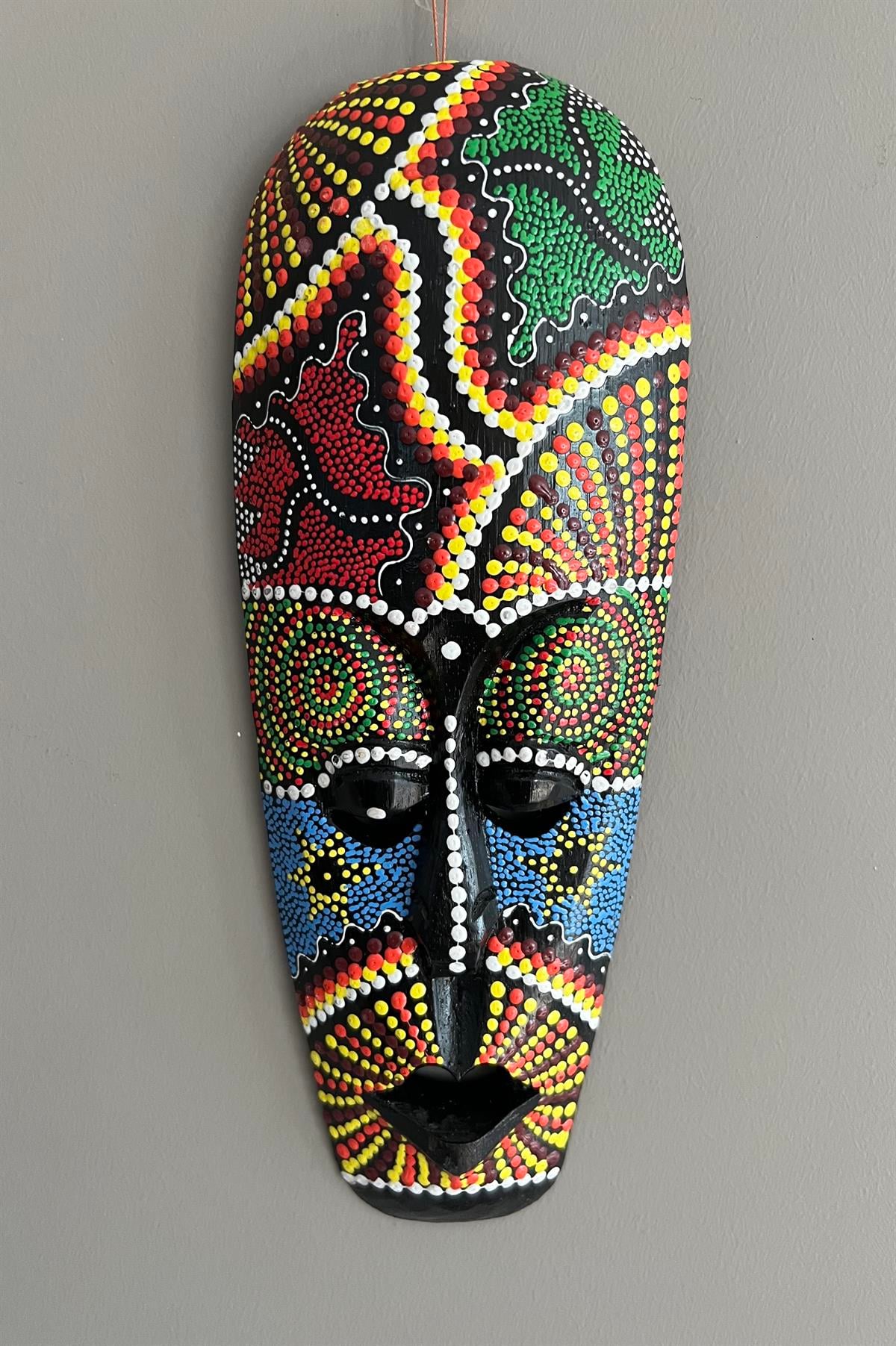 Elde Renkli Boyanmış Ahşap Aborjin Mask - 30 cm - Miamantra