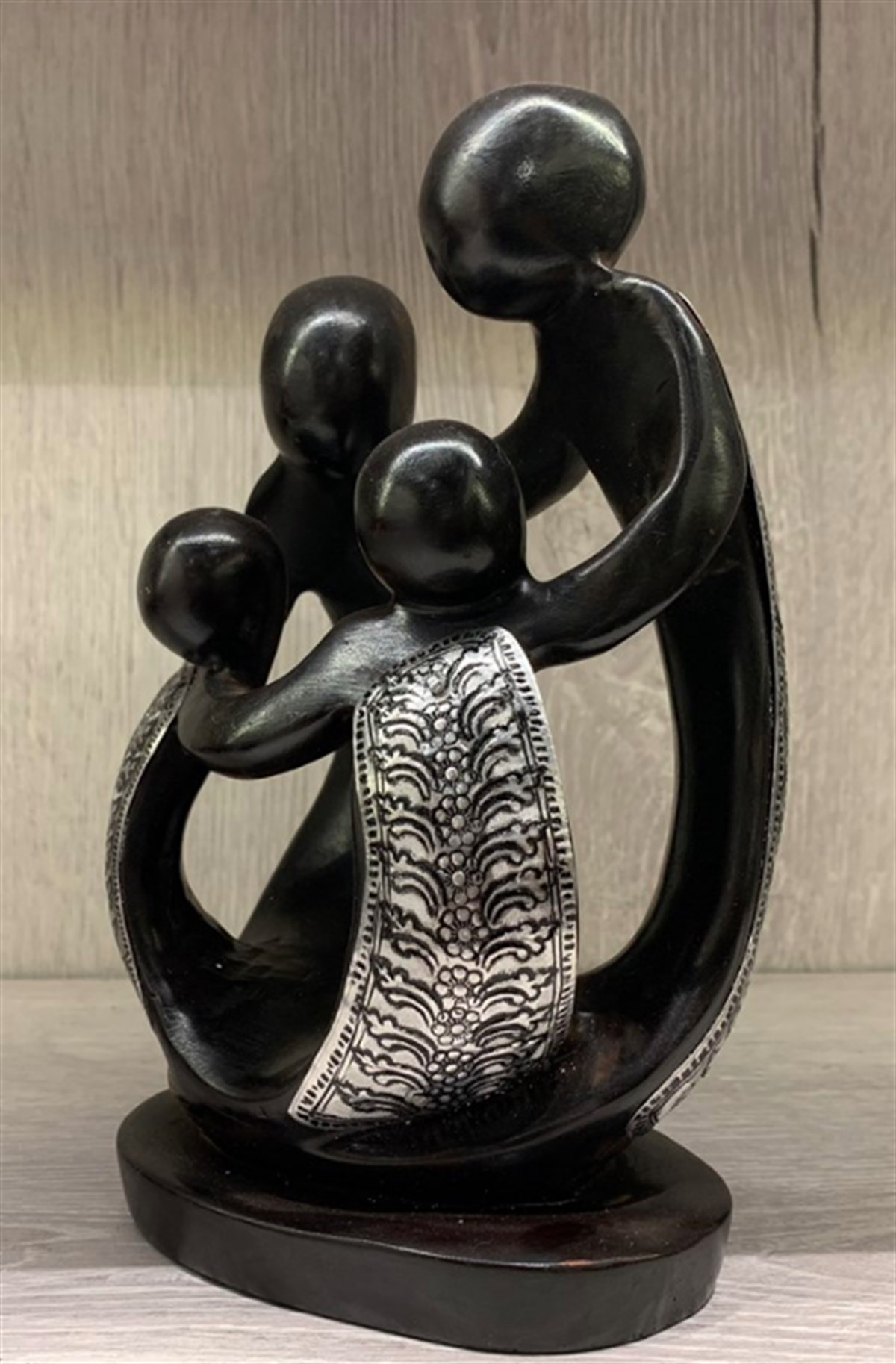 Reçine Soyut Aile Figürü - İşlemeli (23 cm) - Miamantra