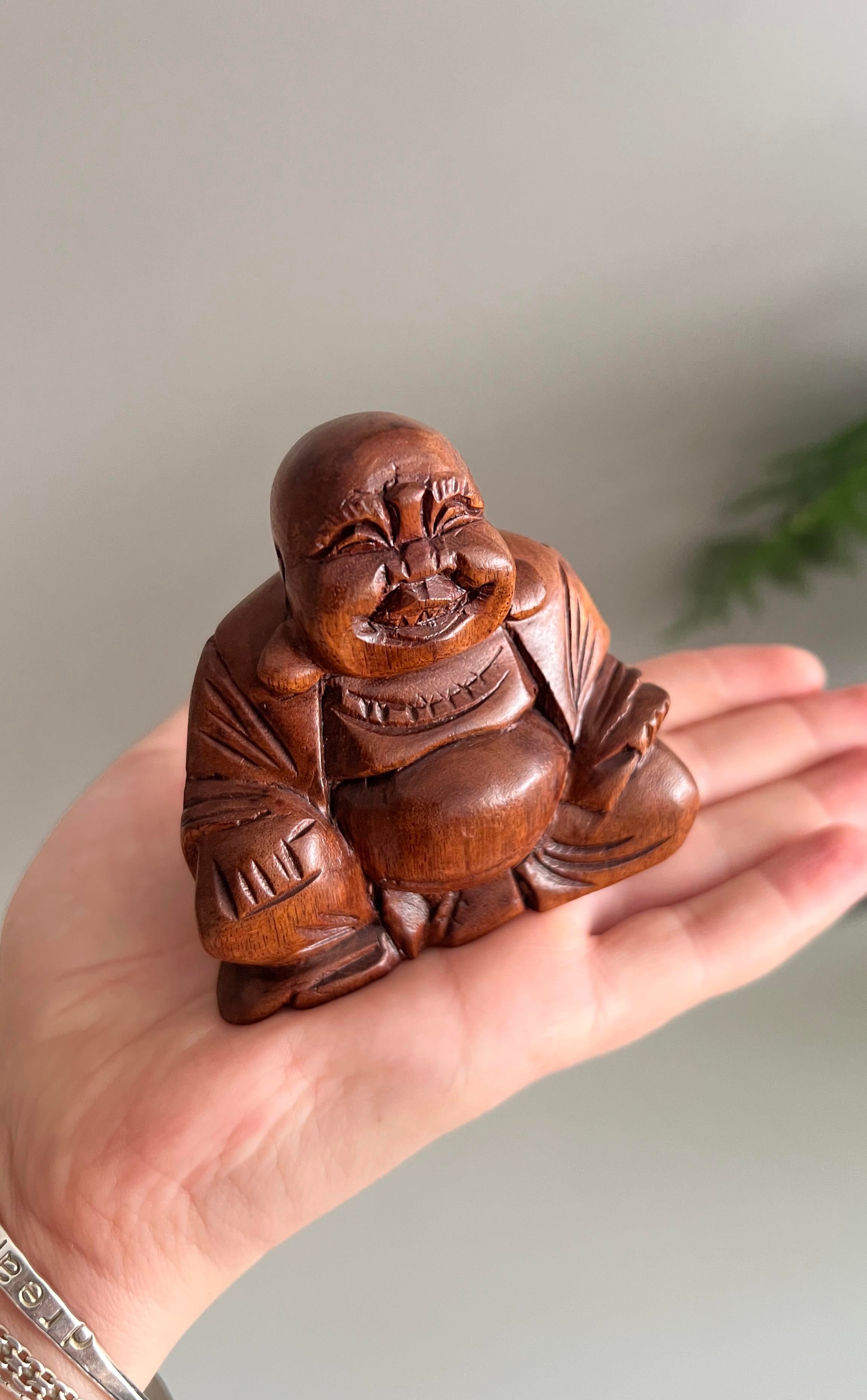 Ahşap El Yapımı Gülen Buda Heykelciği - 6 cm - Miamantra