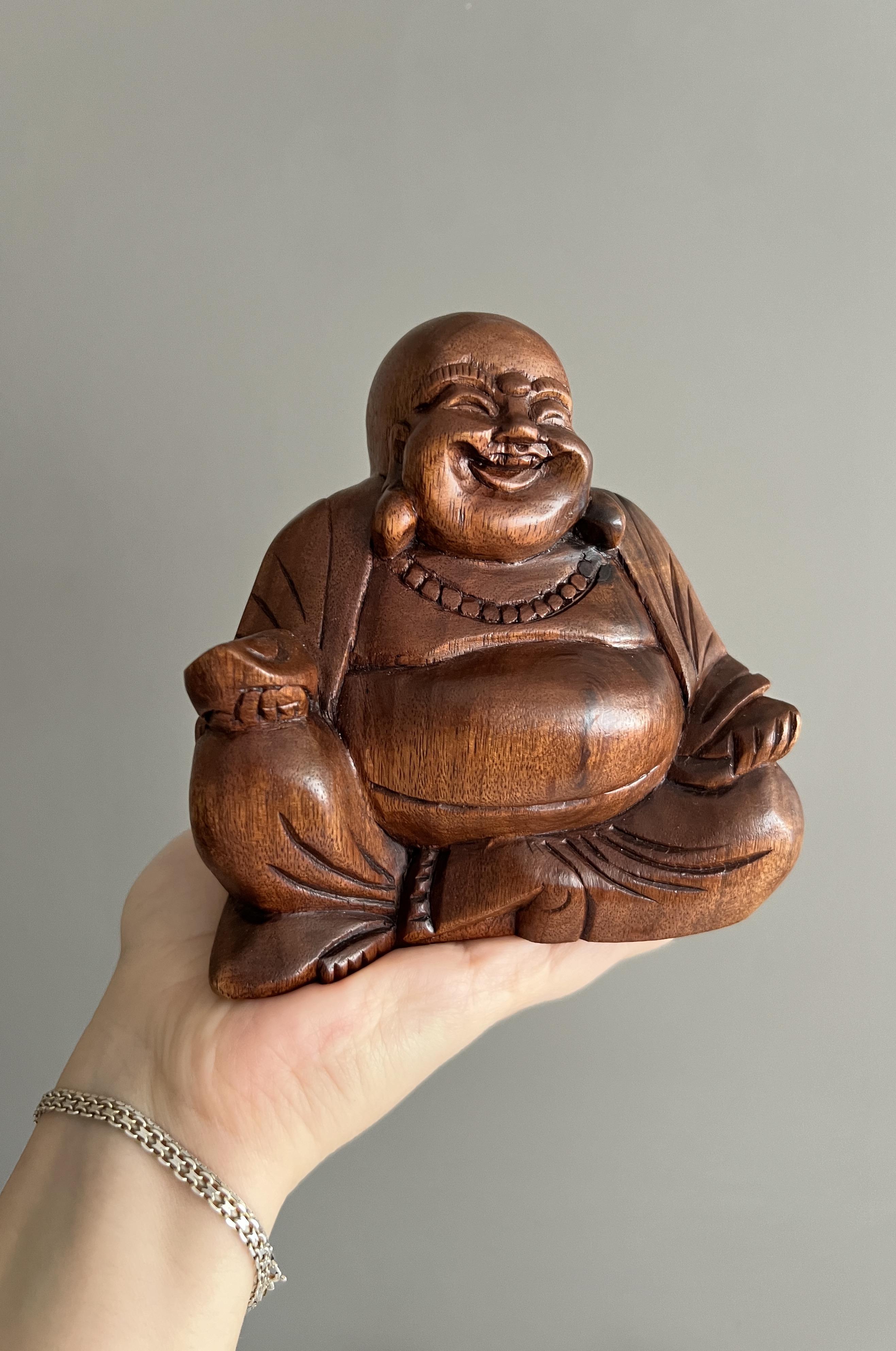 Ahşap Gülen Buda Heykelciği/Feng Shui Şans Ve Bereket Dekoru - 12 Cm - Miamantra