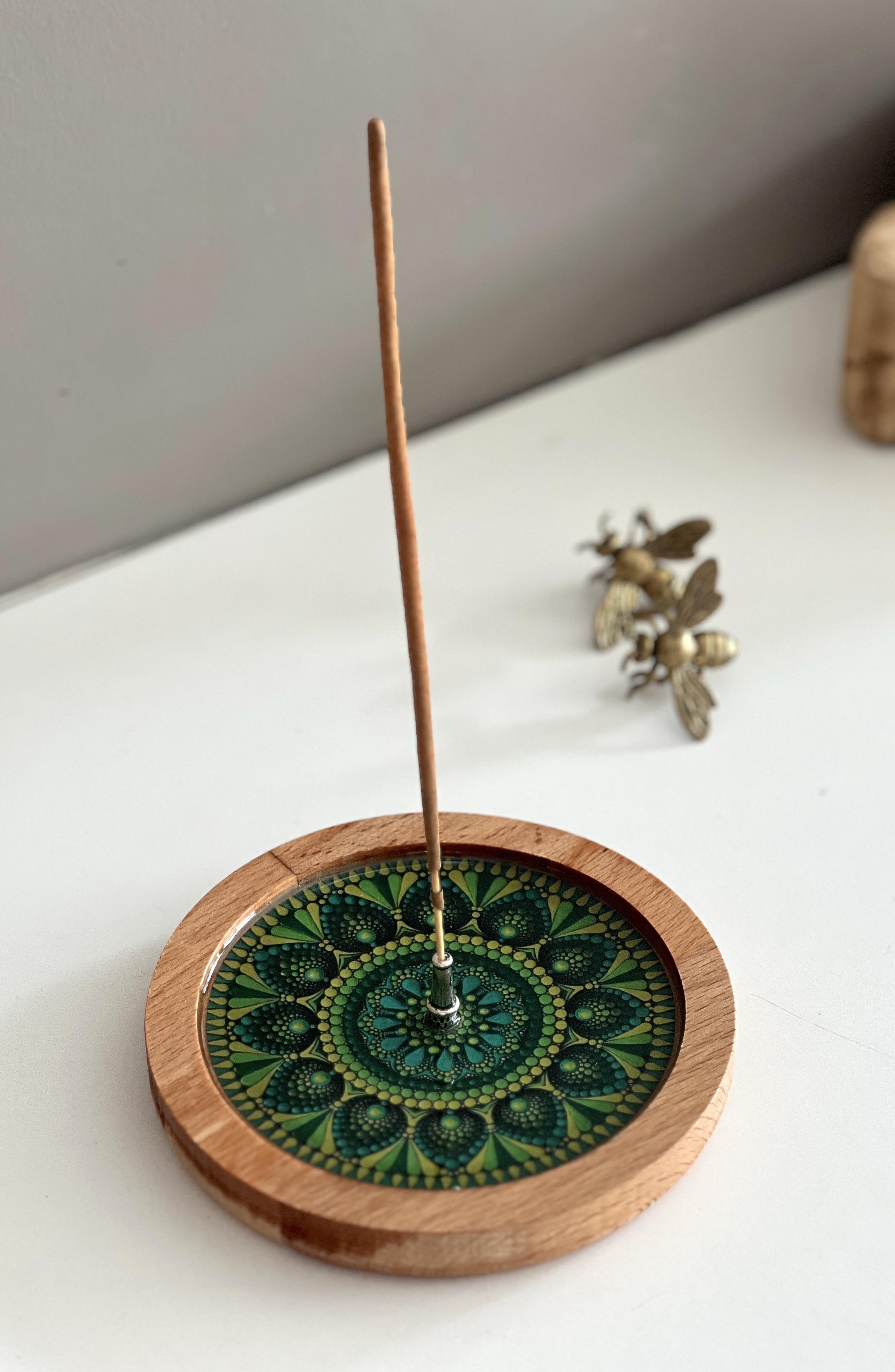 Ahşap Üzerine Epoksi Mandala Desenli Yuvarlak Tütsülük -12 cm Çap- Yeşil - Miamantra