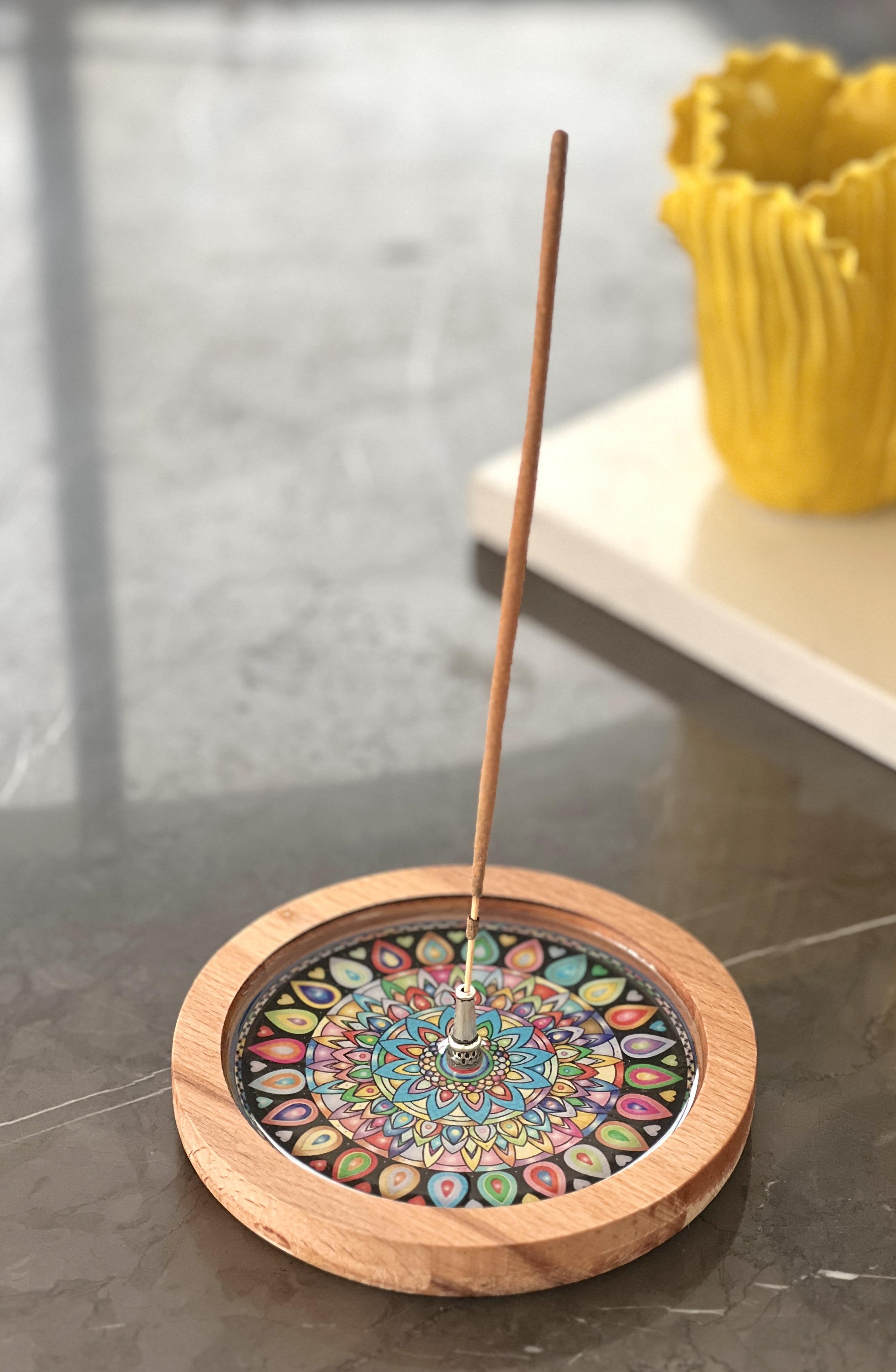 Ahşap Üzerine Epoksi Mandala Desenli Yuvarlak Tütsülük -12 cm Çap- Rengarenk - Miamantra