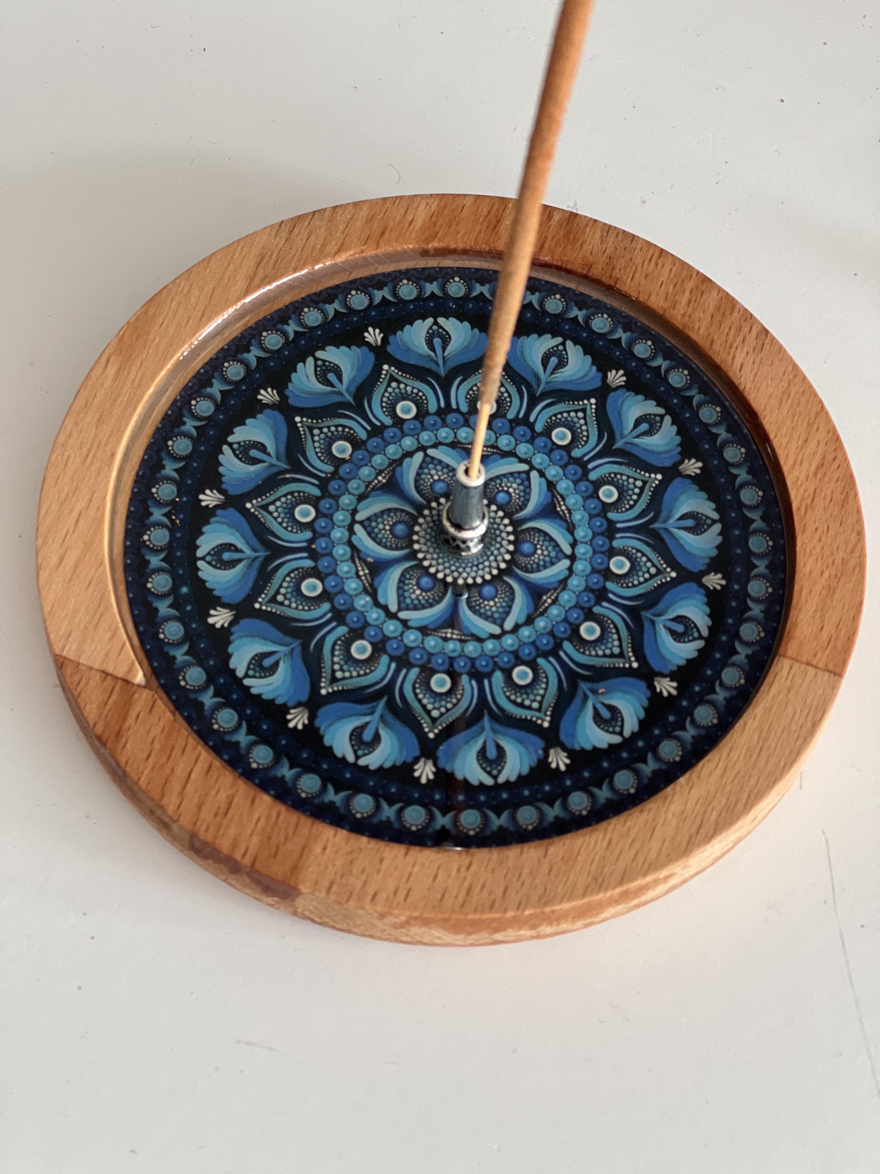 Ahşap Üzerine Epoksi Mandala Desenli Yuvarlak Tütsülük -12 cm Çap- Mavi - Miamantra