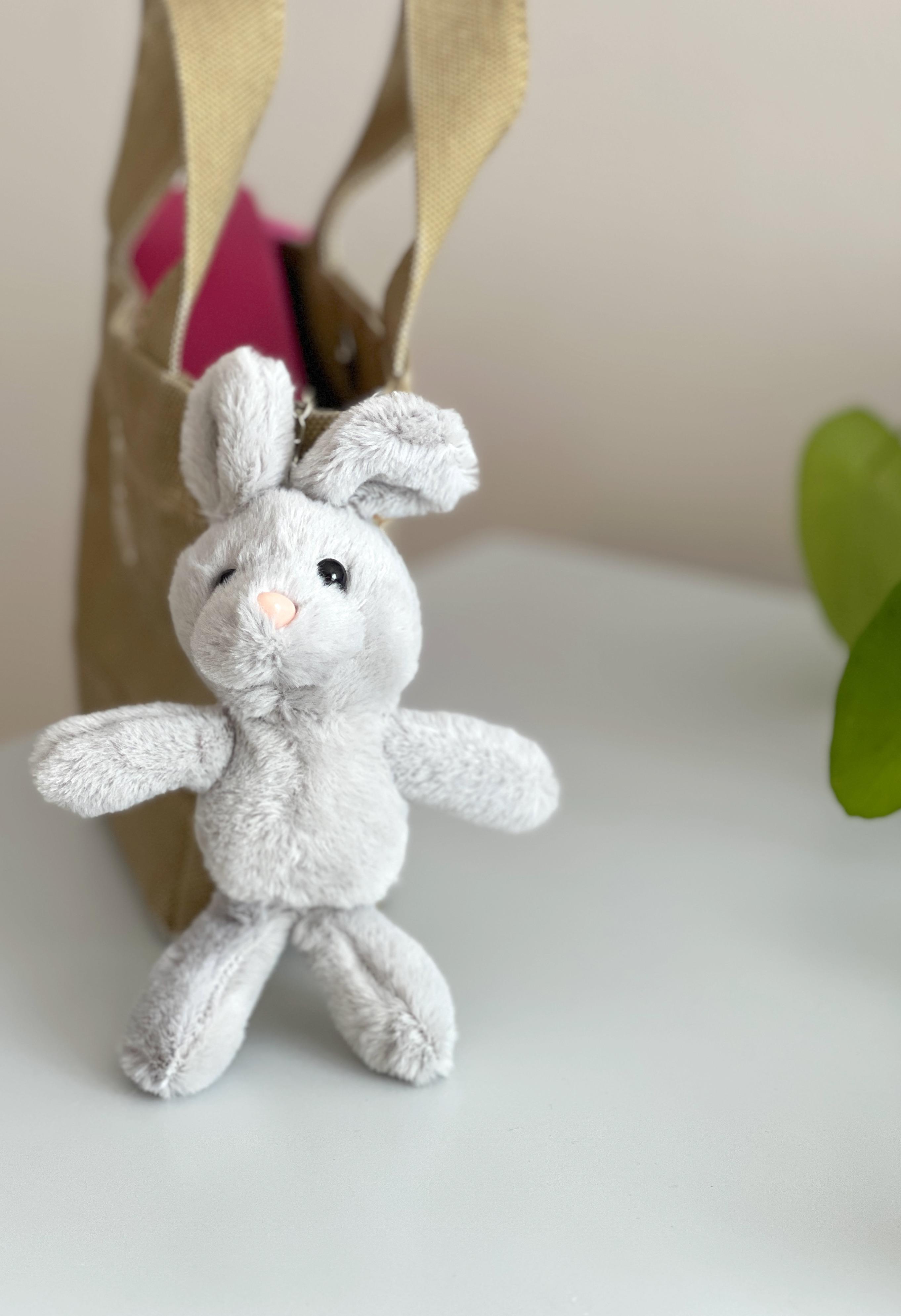 Ekstra Yumuşak Tavşancık Şeklinde Peluş Anahtarlık/Çanta Süsü Anahtarlık Peluş Tavşan Açık Gri - Miamantra