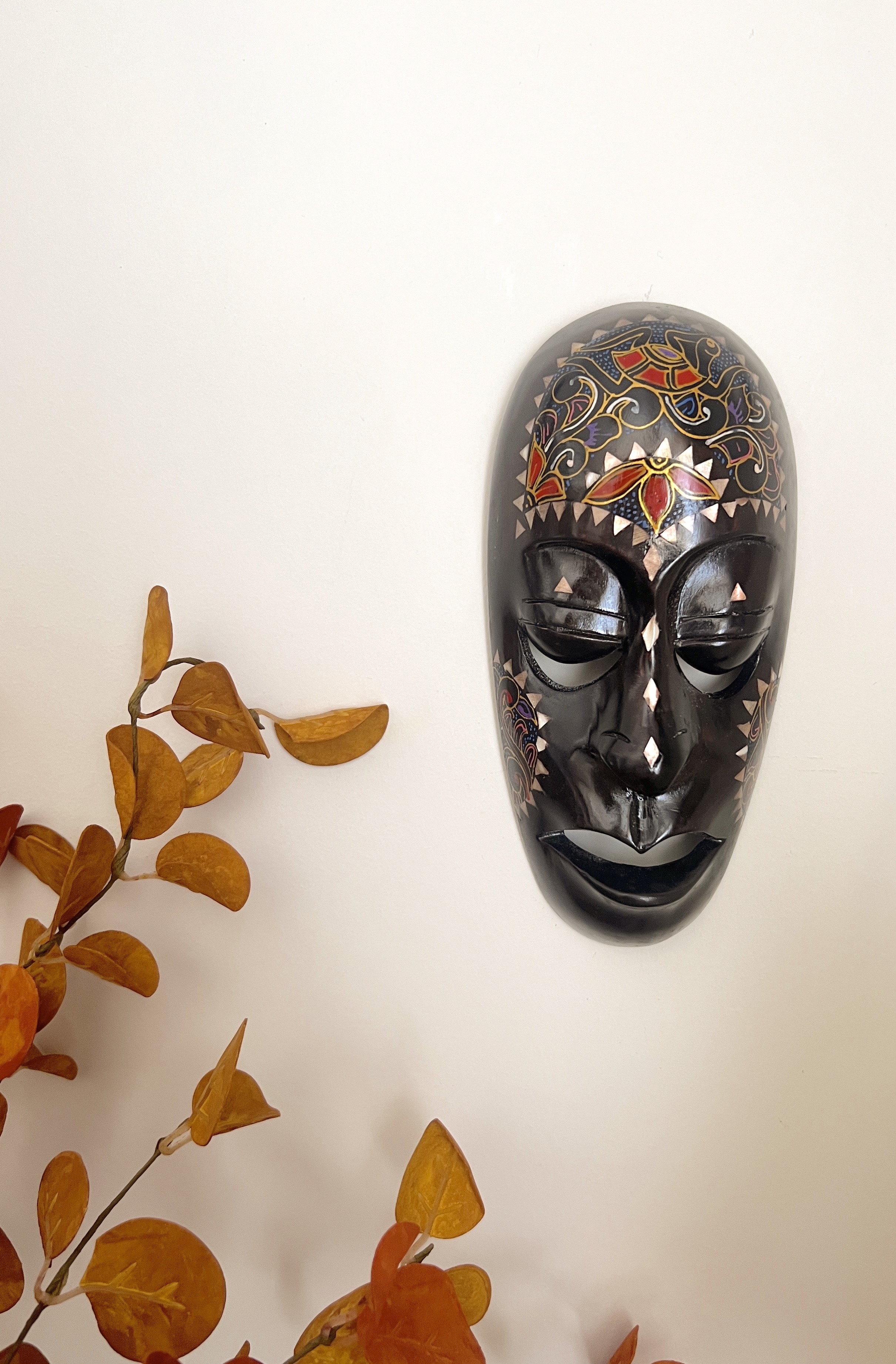 El Yapımı ve Elde Boyanmış Kahverengi Ahşap Dekoratif Maske /Duvar Dekoru Aborjin Mask Küçük Boy - Miamantra