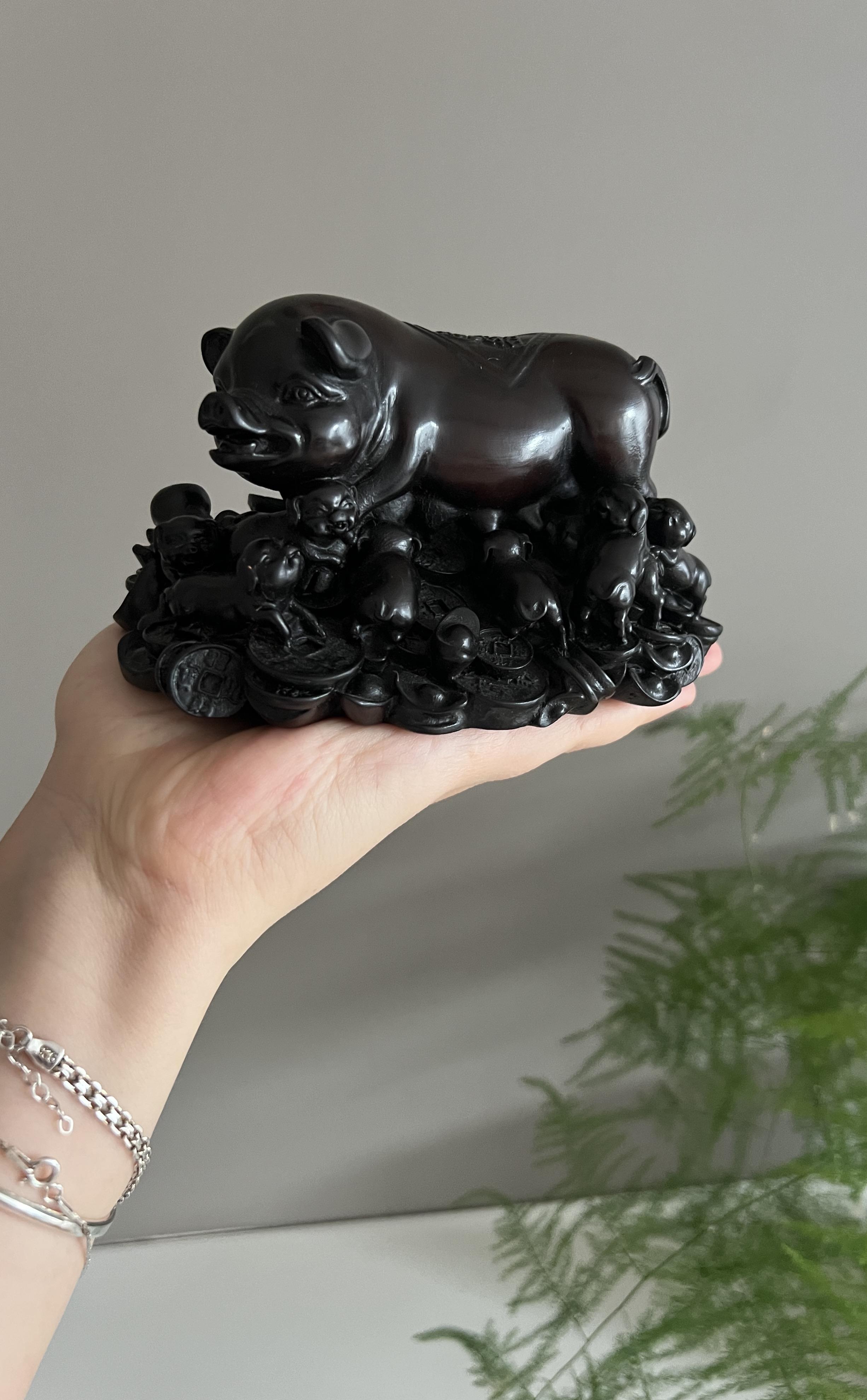 Para Kesesi Taşıyan Şans Domuzcuğu ve Bebekleri Biblosu - (14 cm) - Miamantra