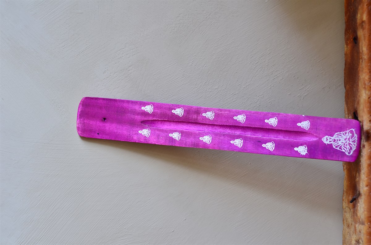 Pembe - Gümüş Yaldızlı Buda Motifli Kayık Tütsülük - Miamanatra