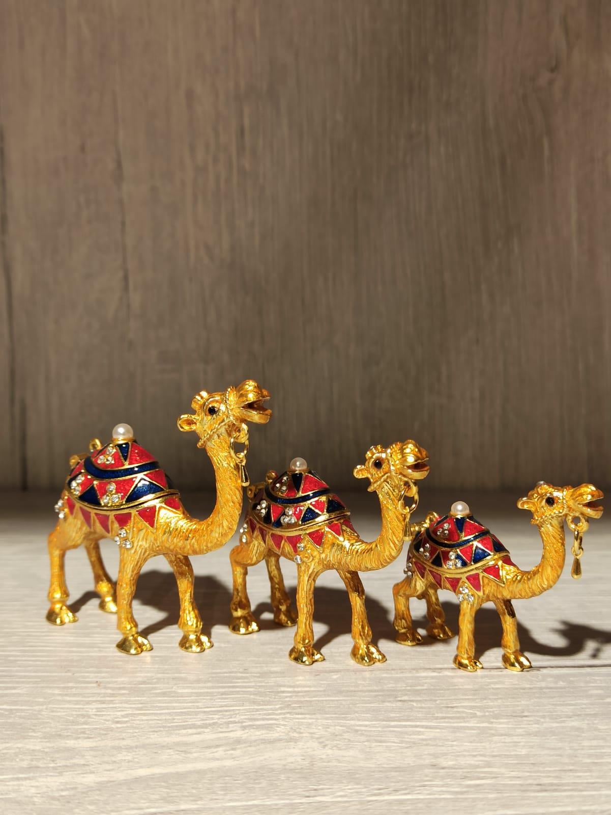 Swarovski Taşlı Deve 3'lü Mücevherlik / Dekoratif Biblo - Miamantra