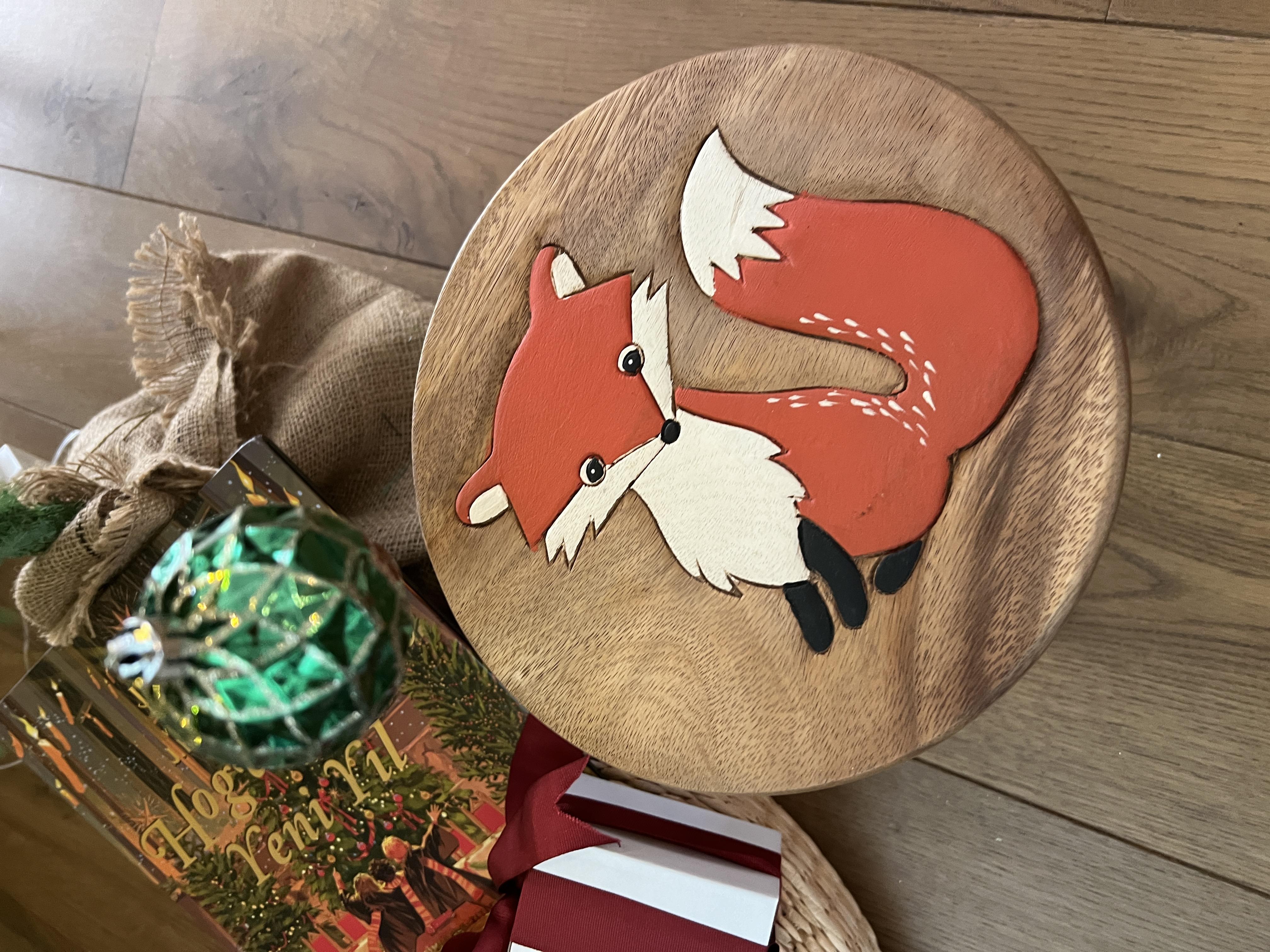 Tilki Figürlü Ahşap Çocuk Taburesi / Ahşap Boyalı Ve Oymalı Çocuk Tabure (Portatif Ayaklı )Yükseklik: 24 Cm, Çap: 26 Cm - Miamantra