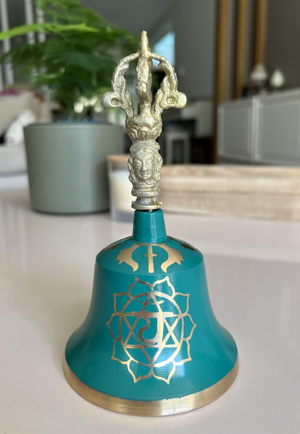 Yeşil Renkli Tibet Meditasyon Çanı/Kalp Çakrası (Anahata) Sembollü Prinç Meditasyon El Zili - Miamantra
