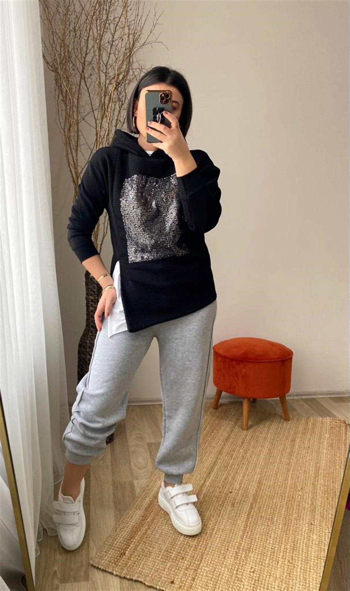 Icı sardonlu payet ve fıle detaylı sweat
